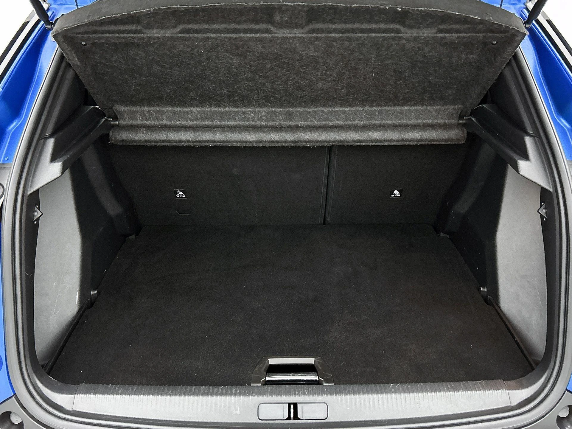 Peugeot-e-2008-image-26