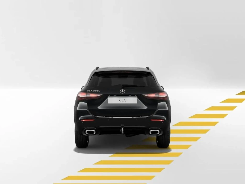 Mercedes-Benz-GLA 200 d-image-5