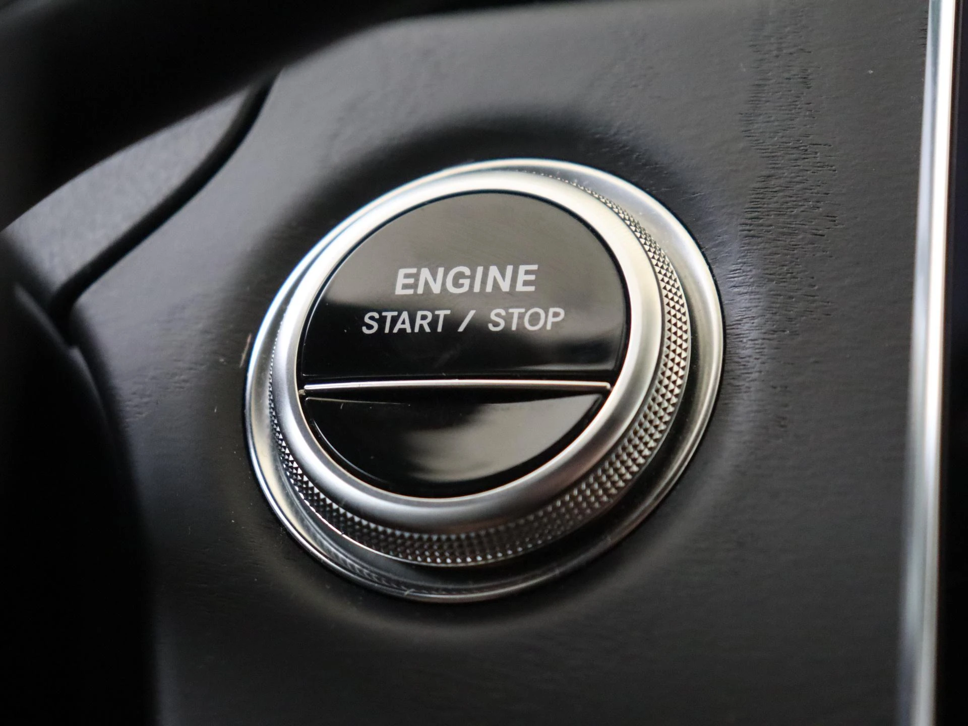 Mercedes-Benz-E-Klasse-image-20
