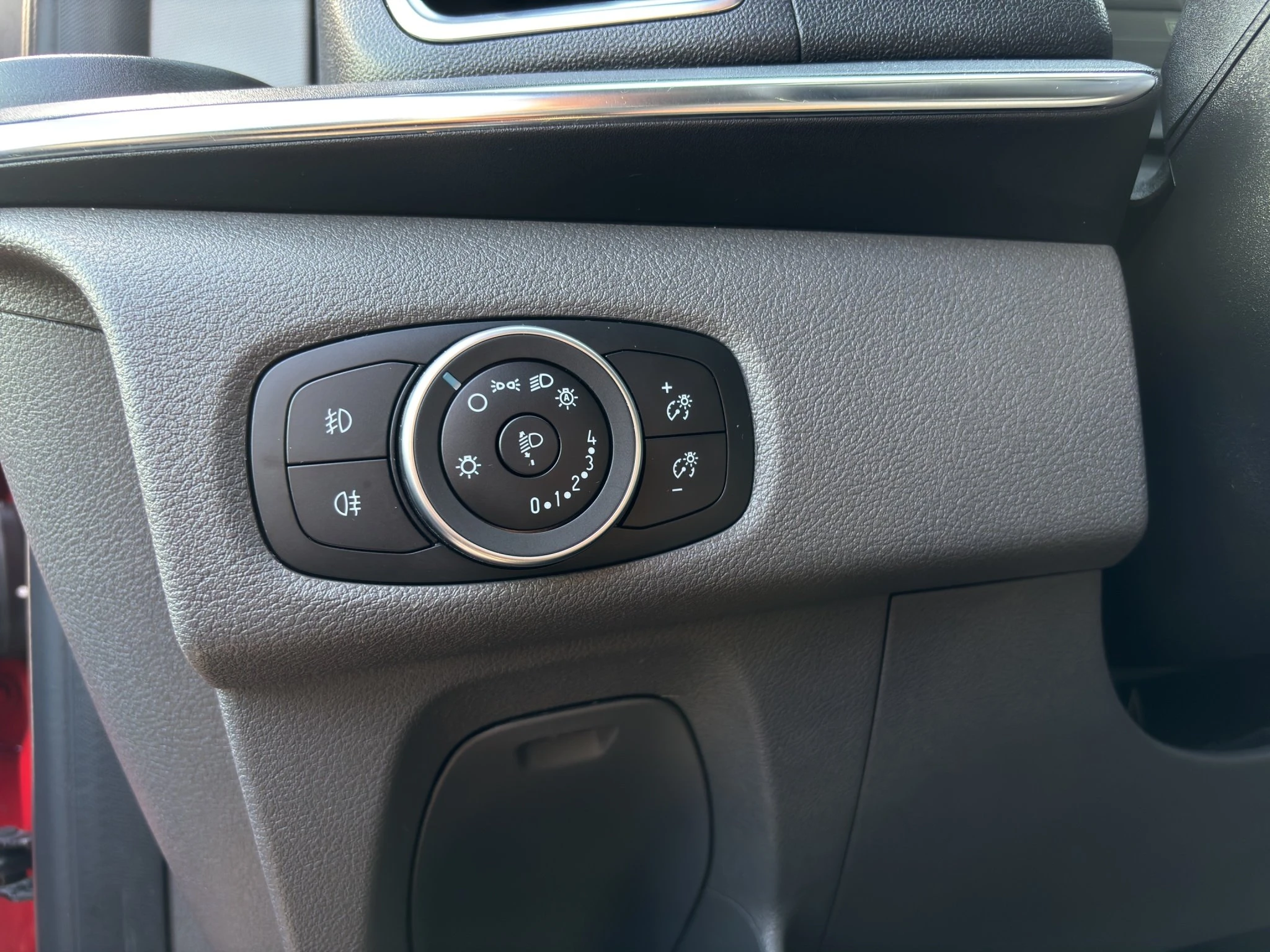 Ford-Tourneo Custom-image-18