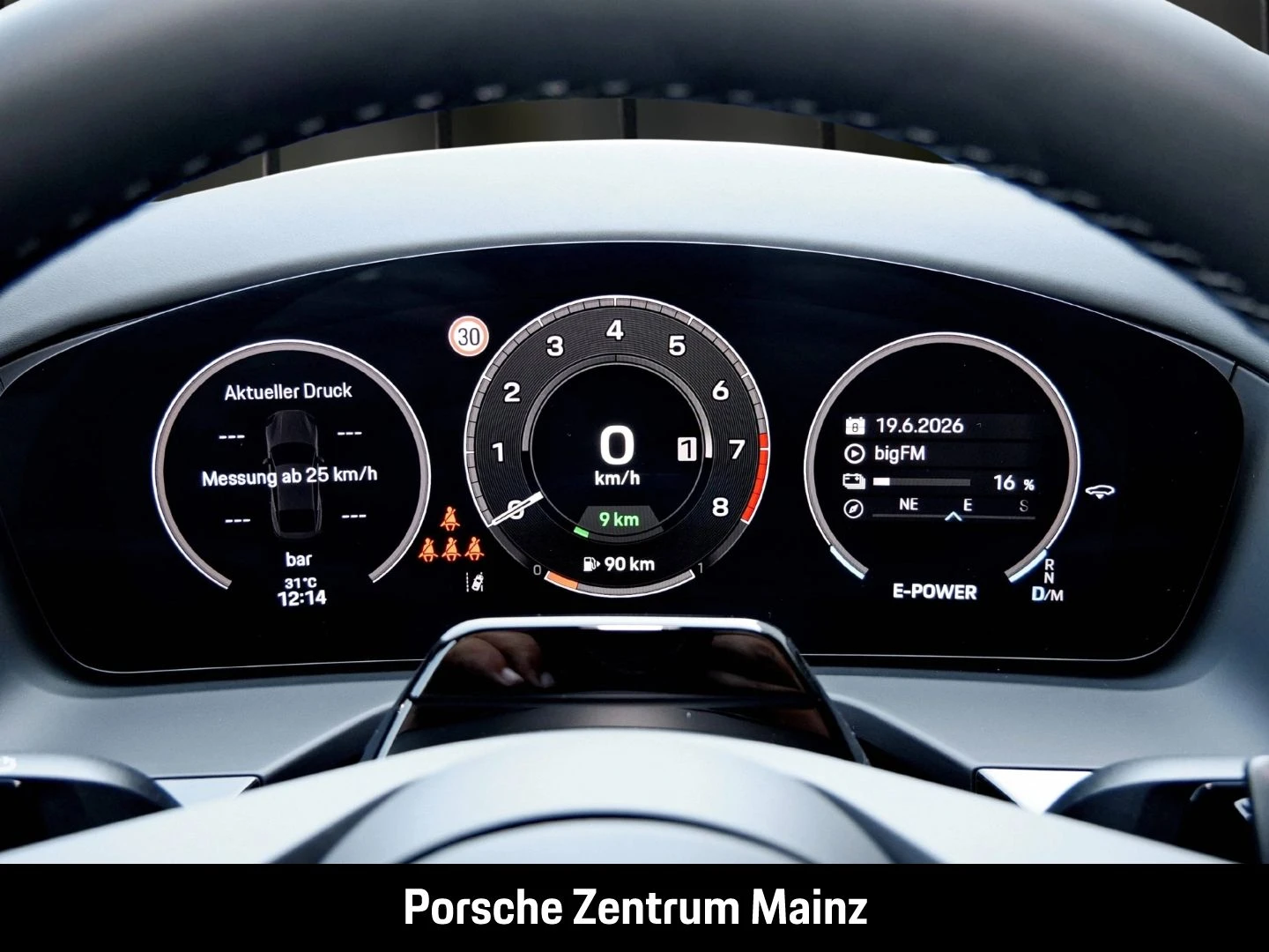 Porsche-Panamera-image-17
