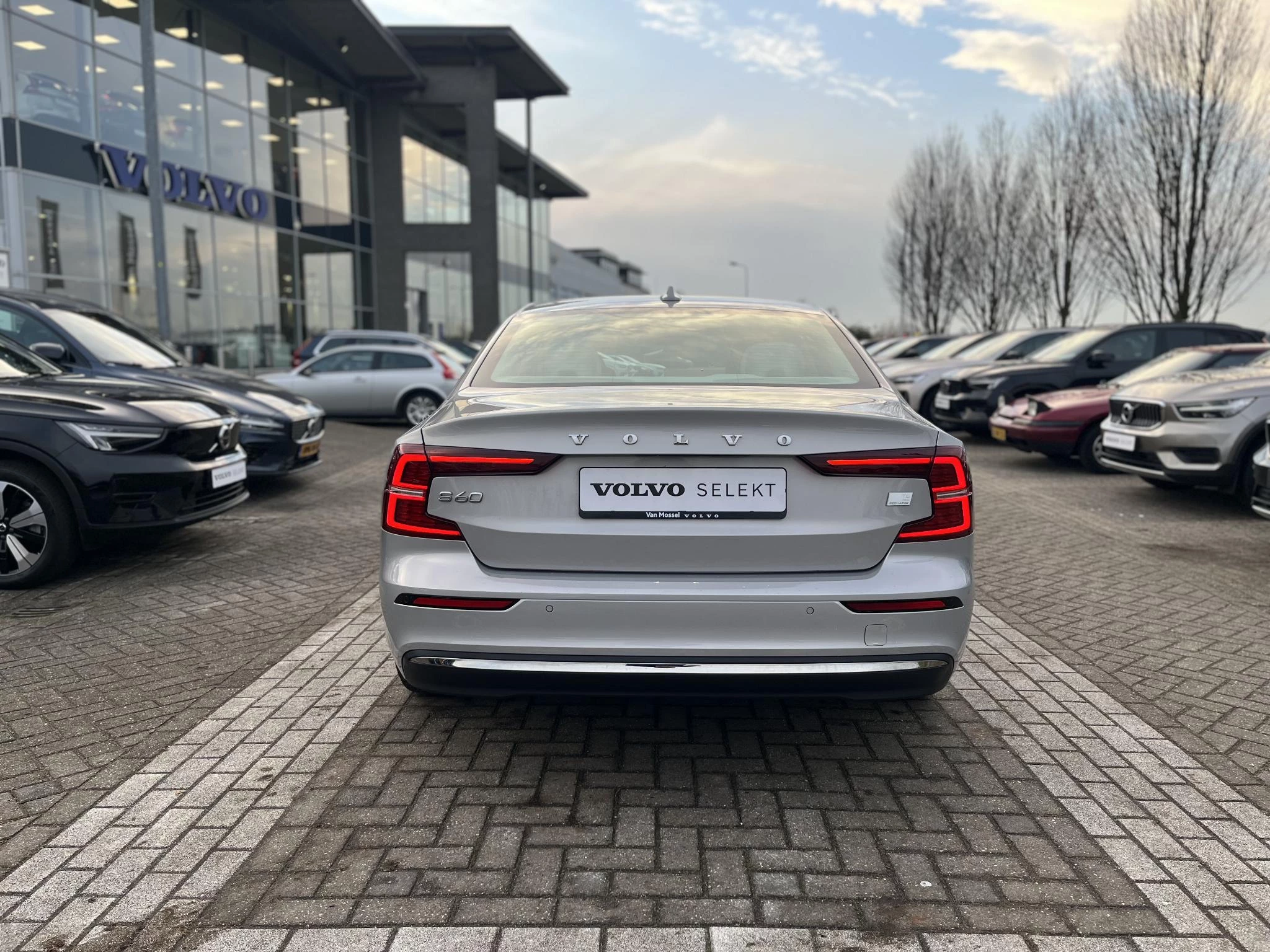 Volvo-S60-image-9