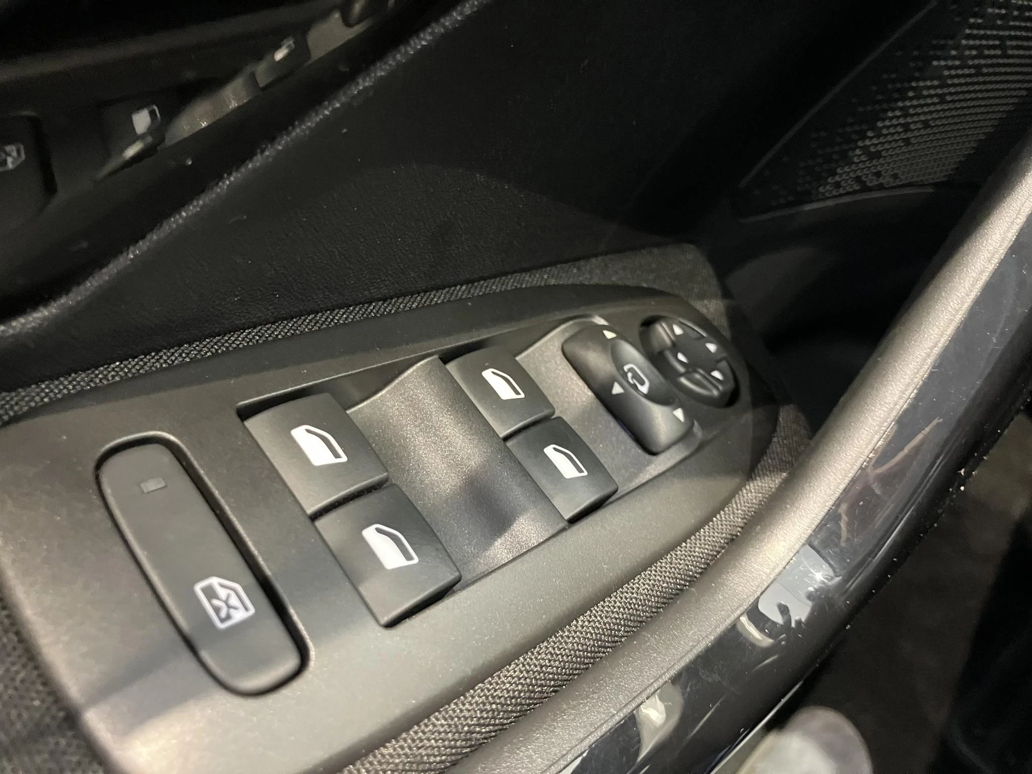 Peugeot-2008-image-15