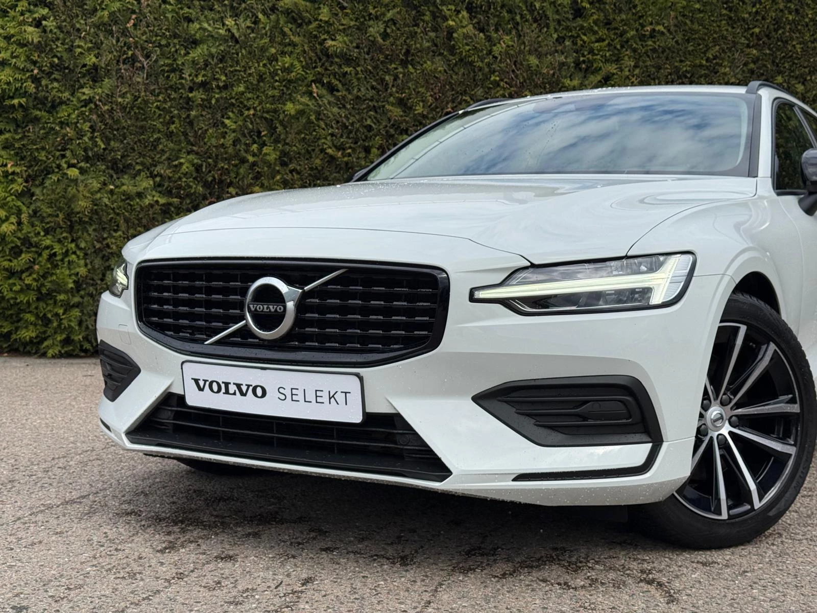 Volvo V60 B3 Momentum Advantage