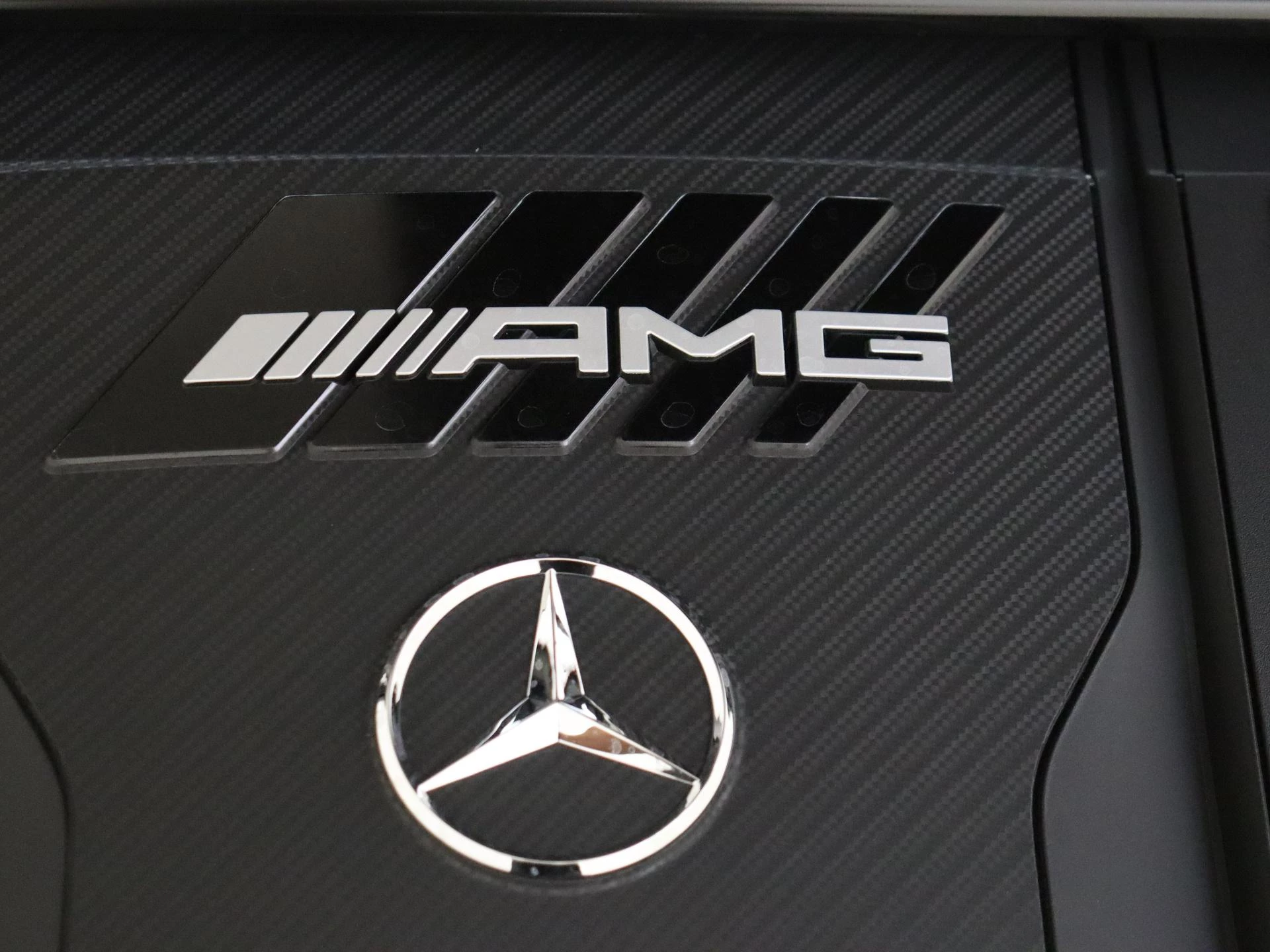 Mercedes-Benz-E-Klasse-image-8