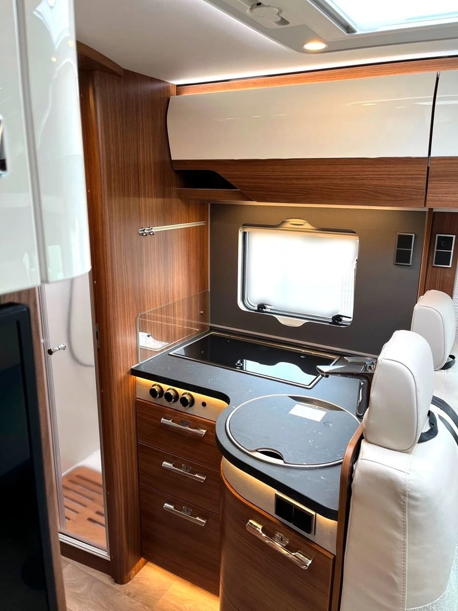 Hymer--image-10