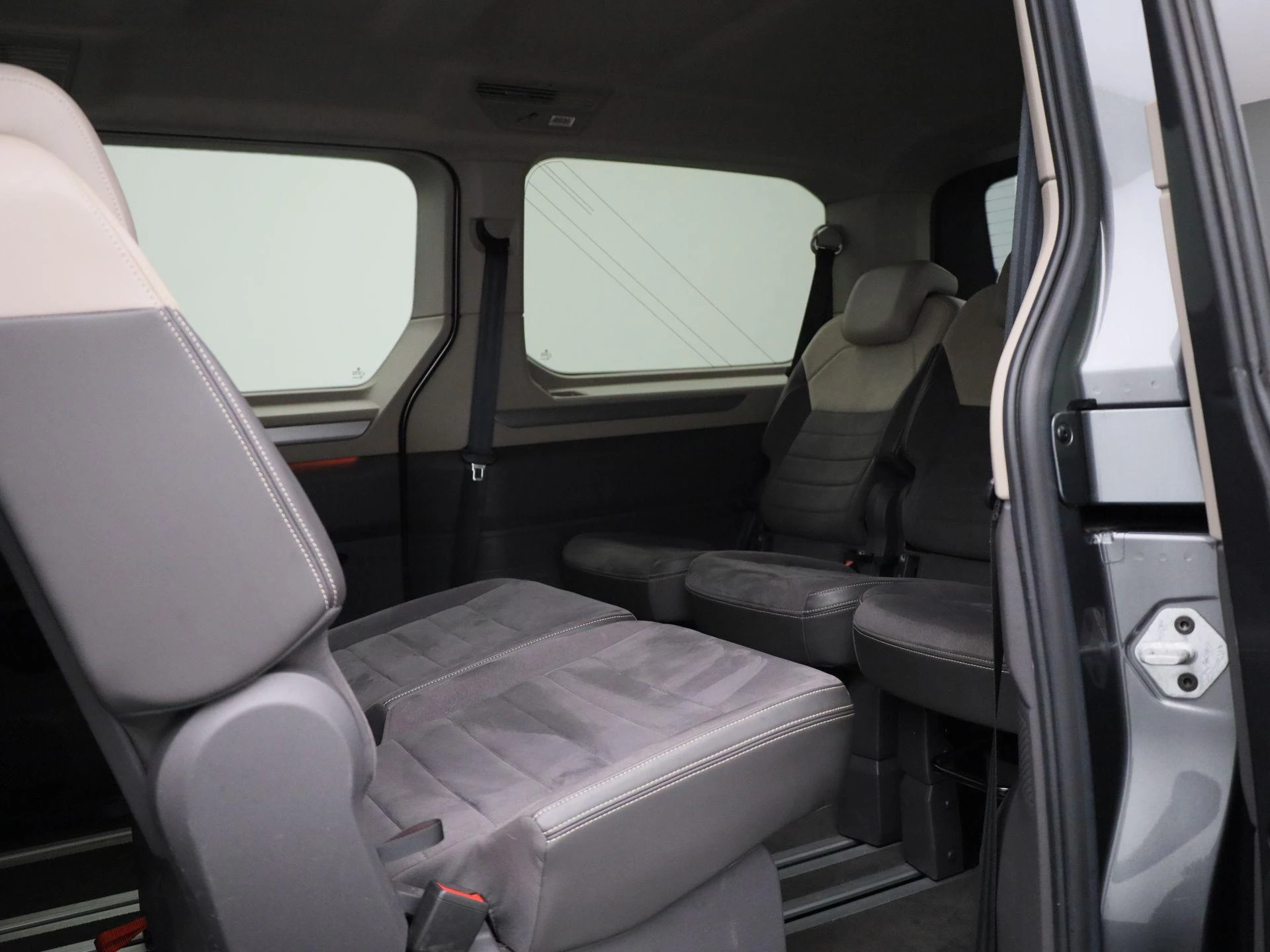Volkswagen Multivan 1.4 eHybrid L2H1 Life 218PK