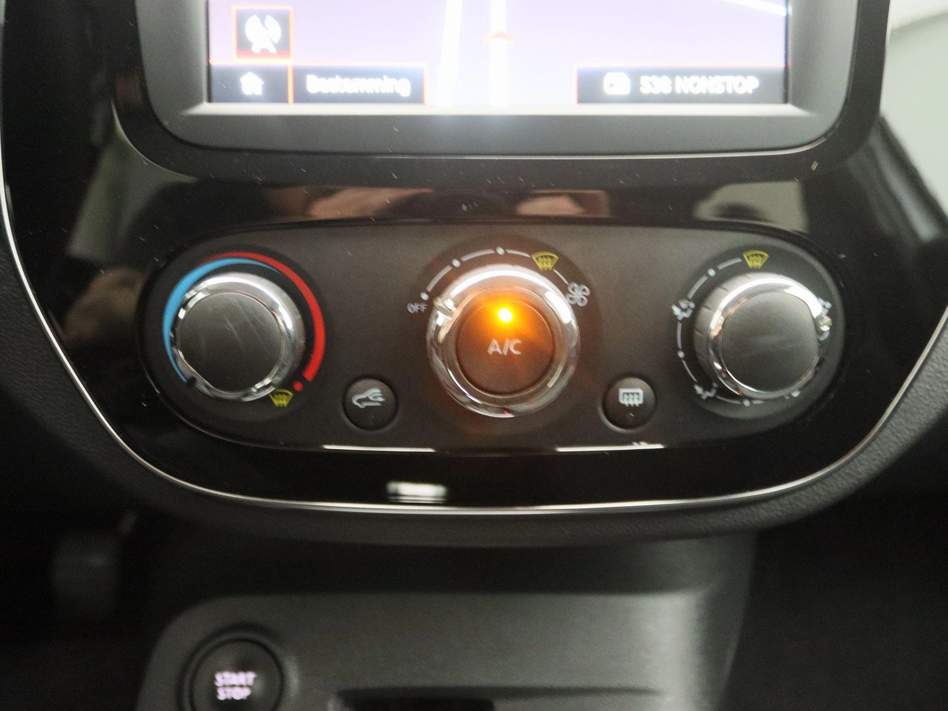 Renault-Captur-image-9