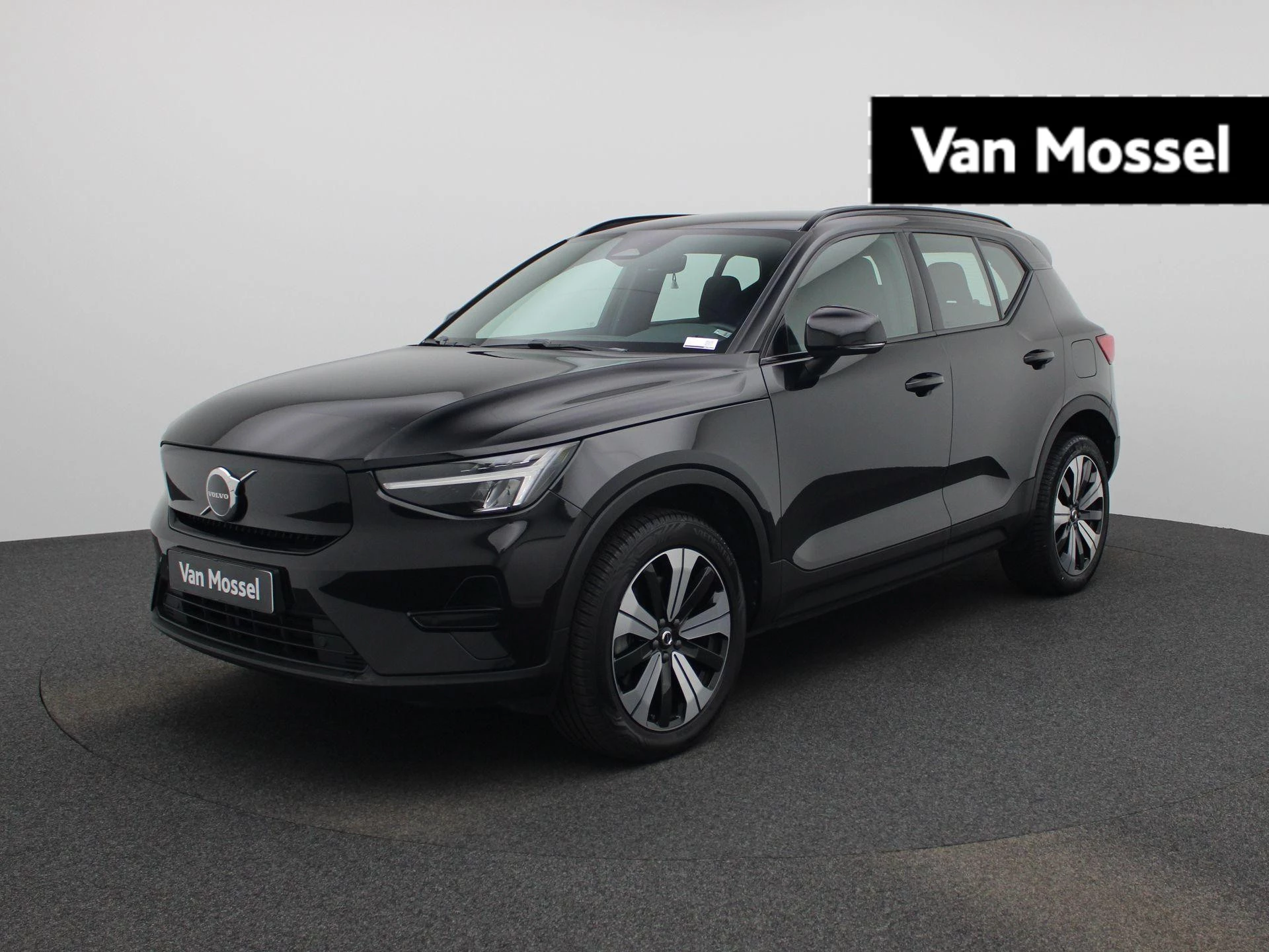 Volvo-XC40-image-0