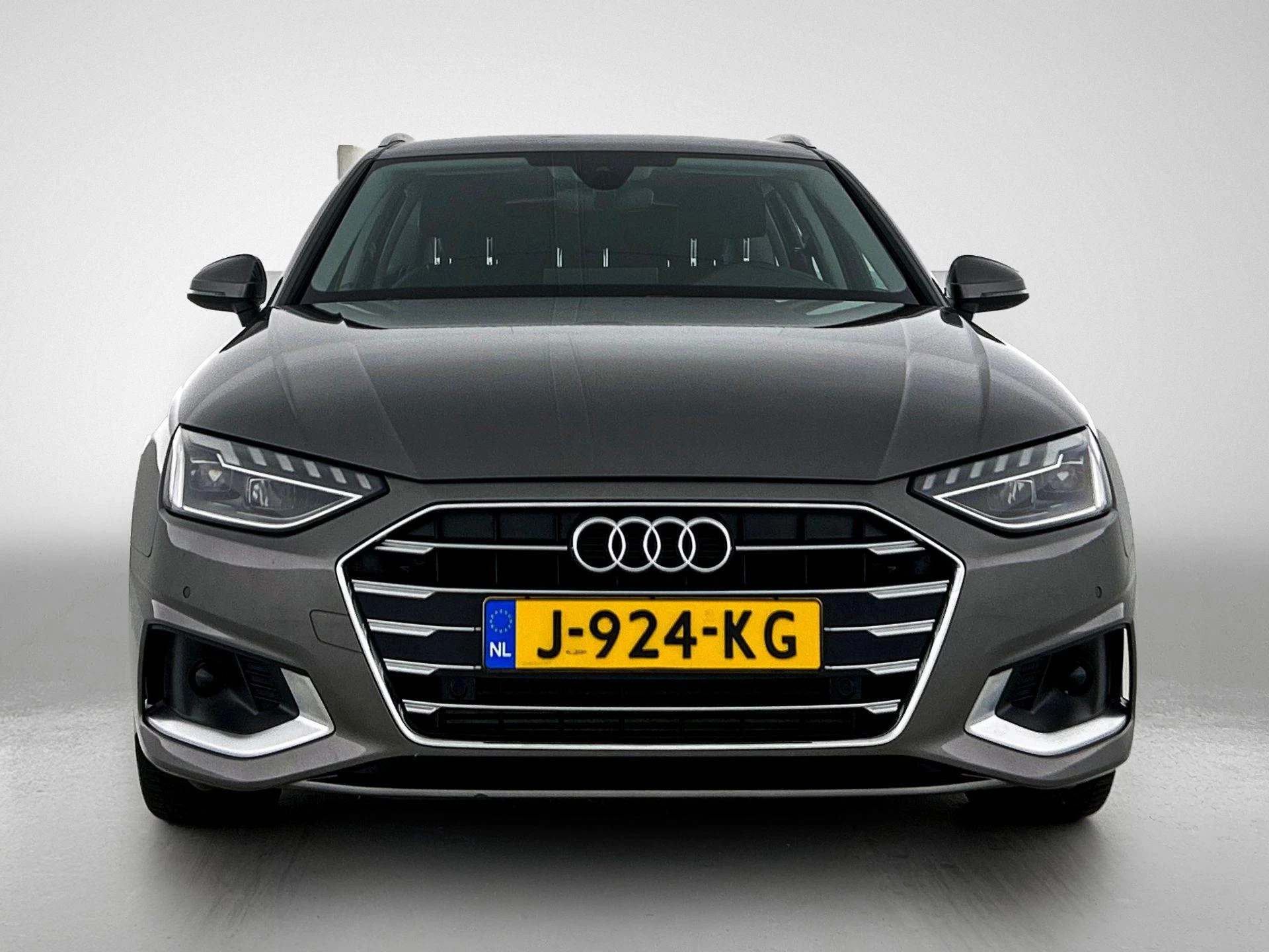 Audi-A4-image-4