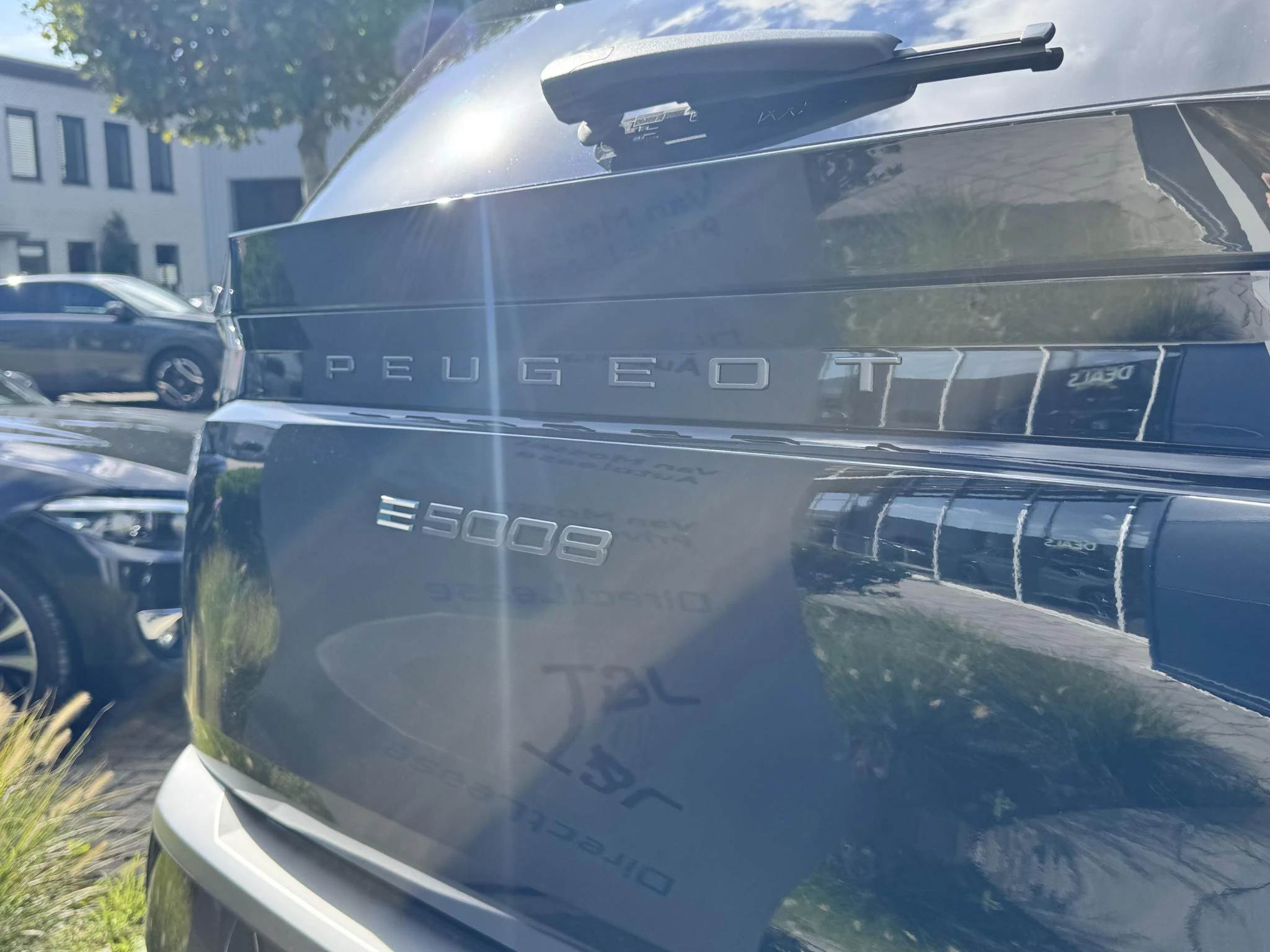 Peugeot-e-5008-image-38