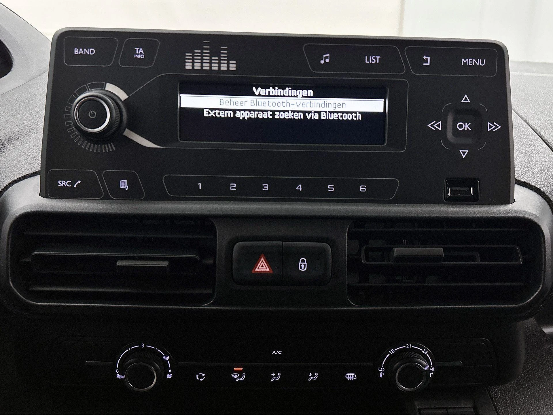 Peugeot-Partner-image-14