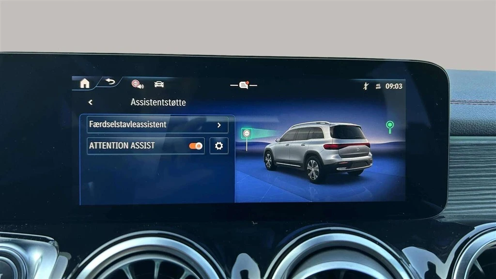 Mercedes-Benz-EQB-image-17