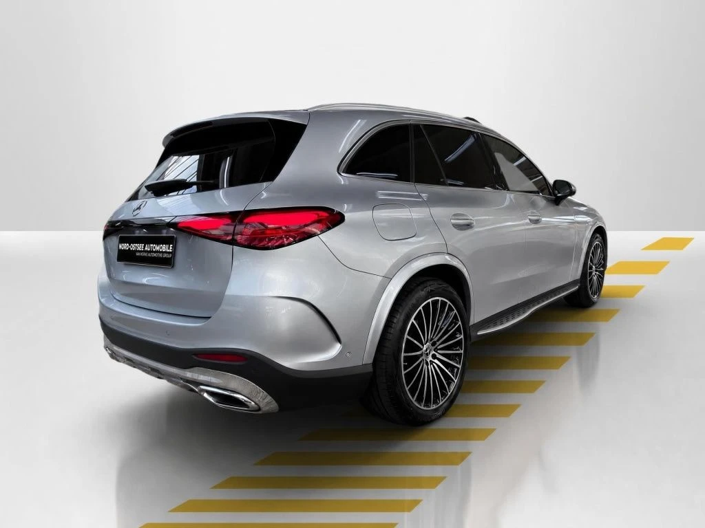 Mercedes-Benz-GLC 220 d-image-14