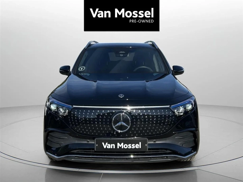 Mercedes-Benz-EQB-image-1