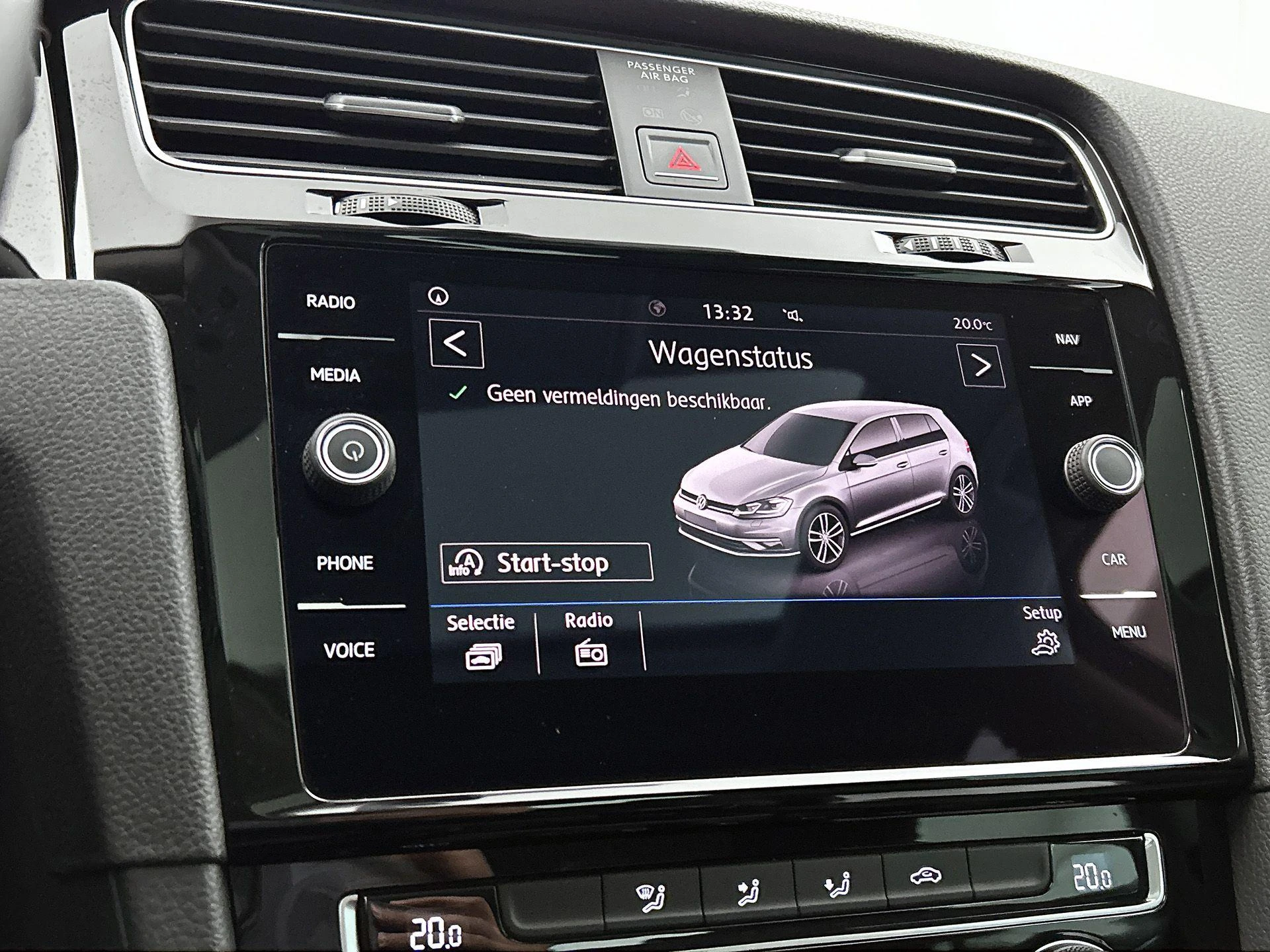 Volkswagen-Golf-image-27