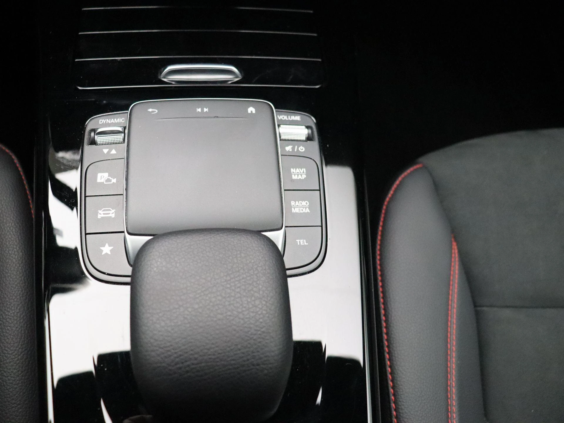 Mercedes-Benz-A-Klasse-image-18