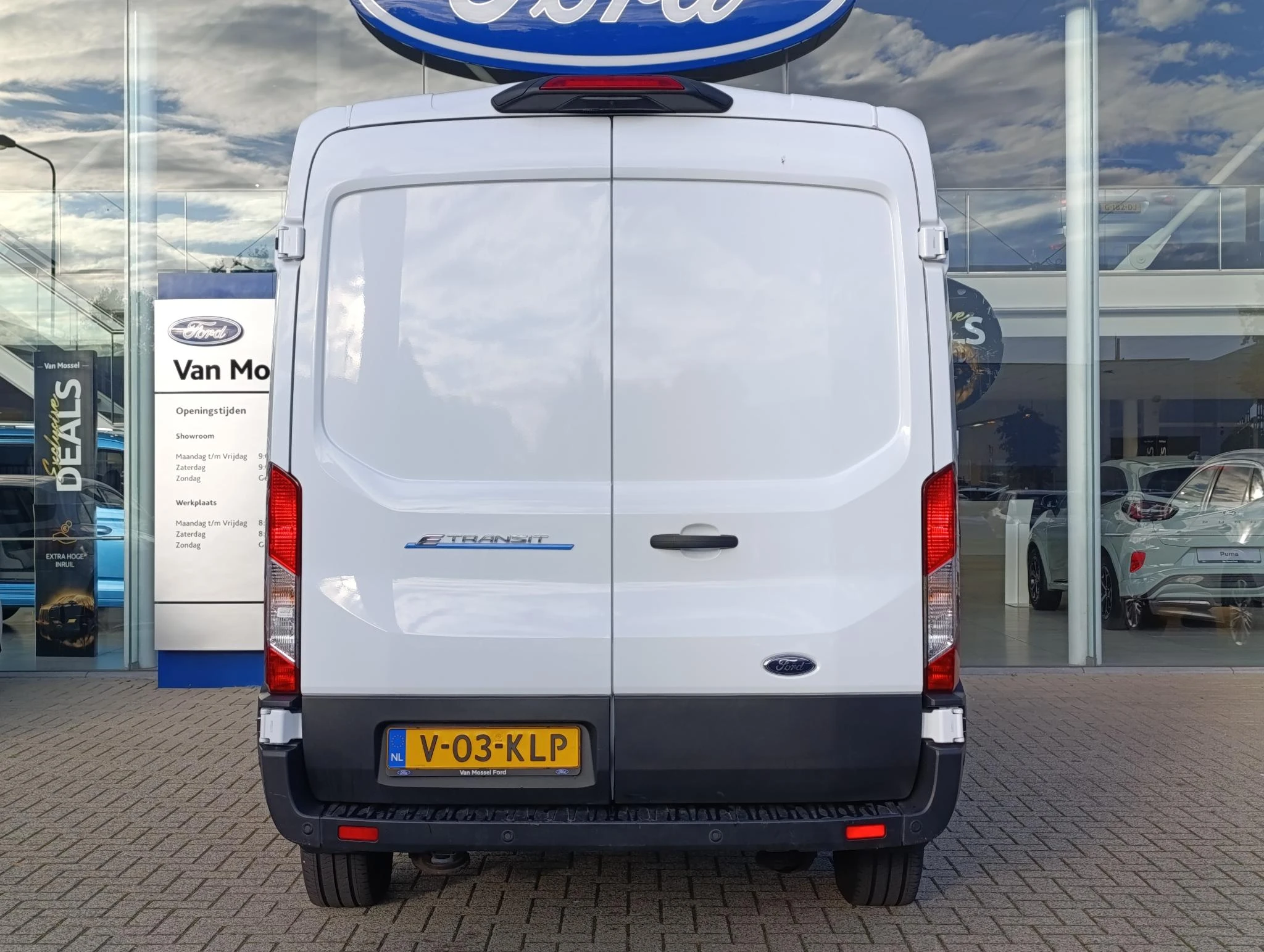 Ford-E-Transit-image-1
