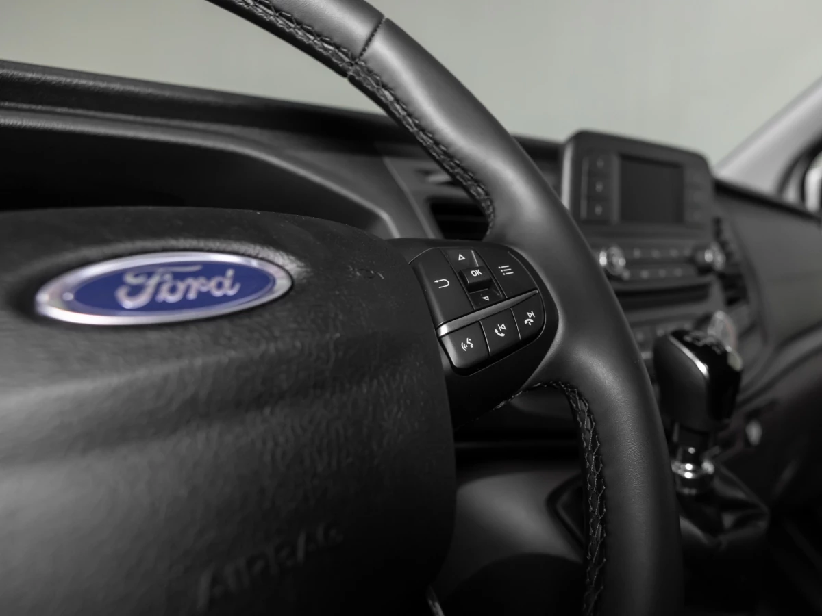 Ford-Transit Custom-image-16