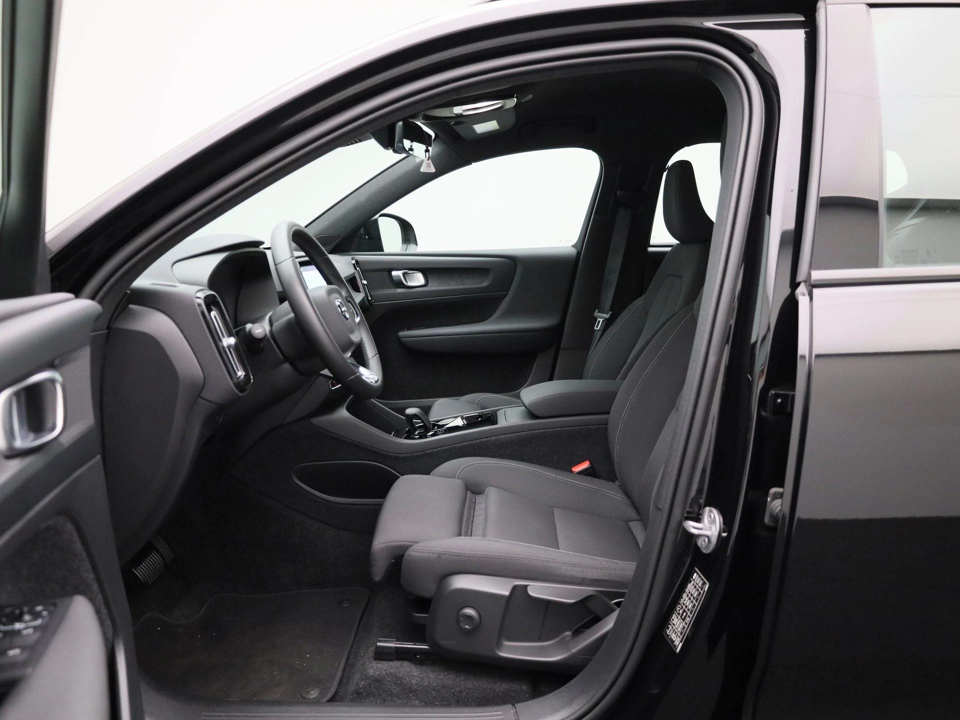Volvo-XC40-image-8