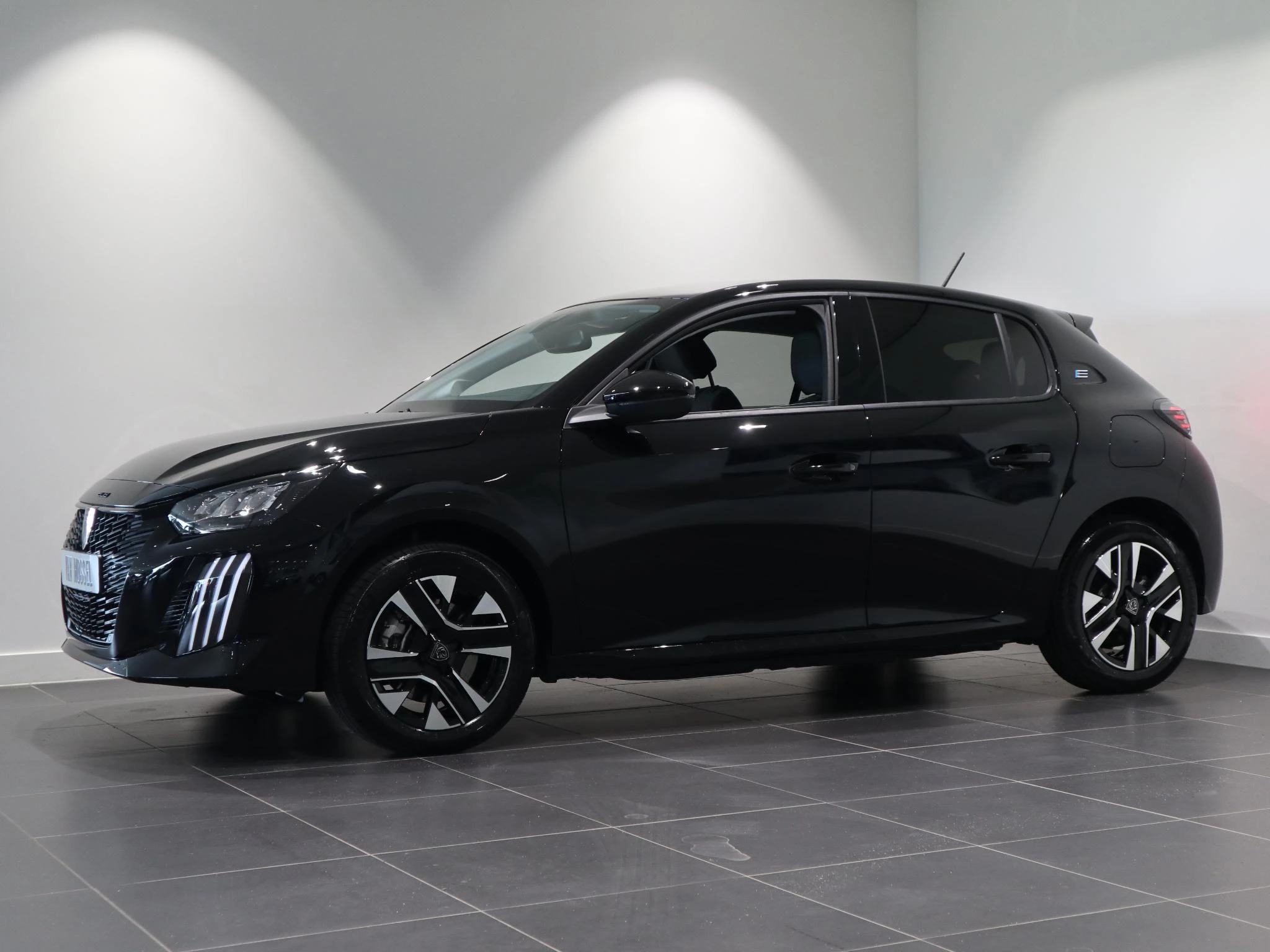 Peugeot-e-208-image-3
