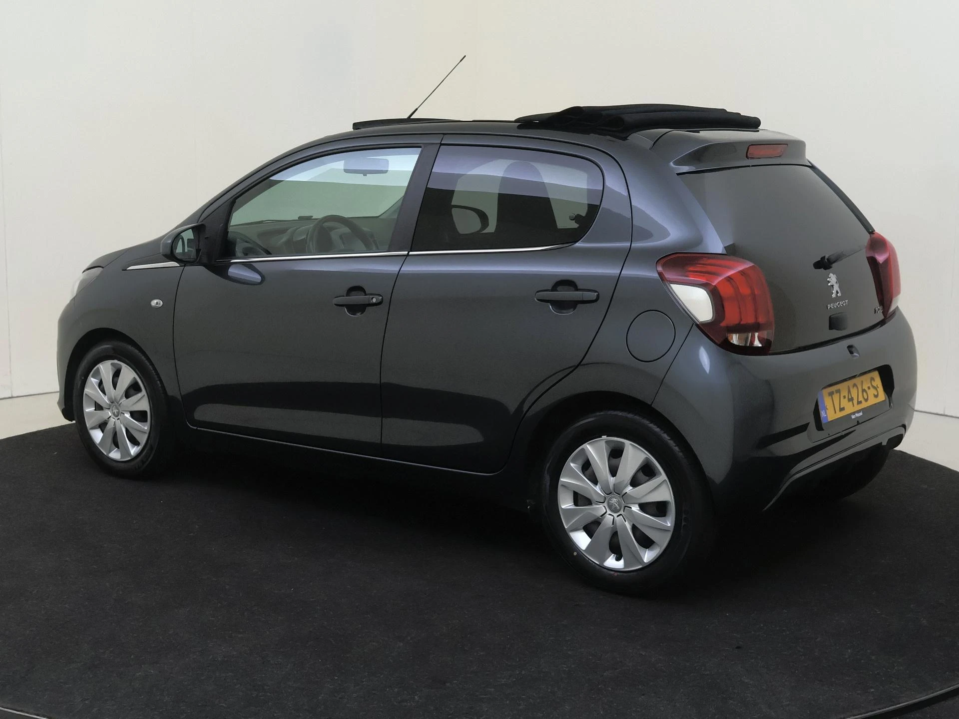 Peugeot-108-image-2