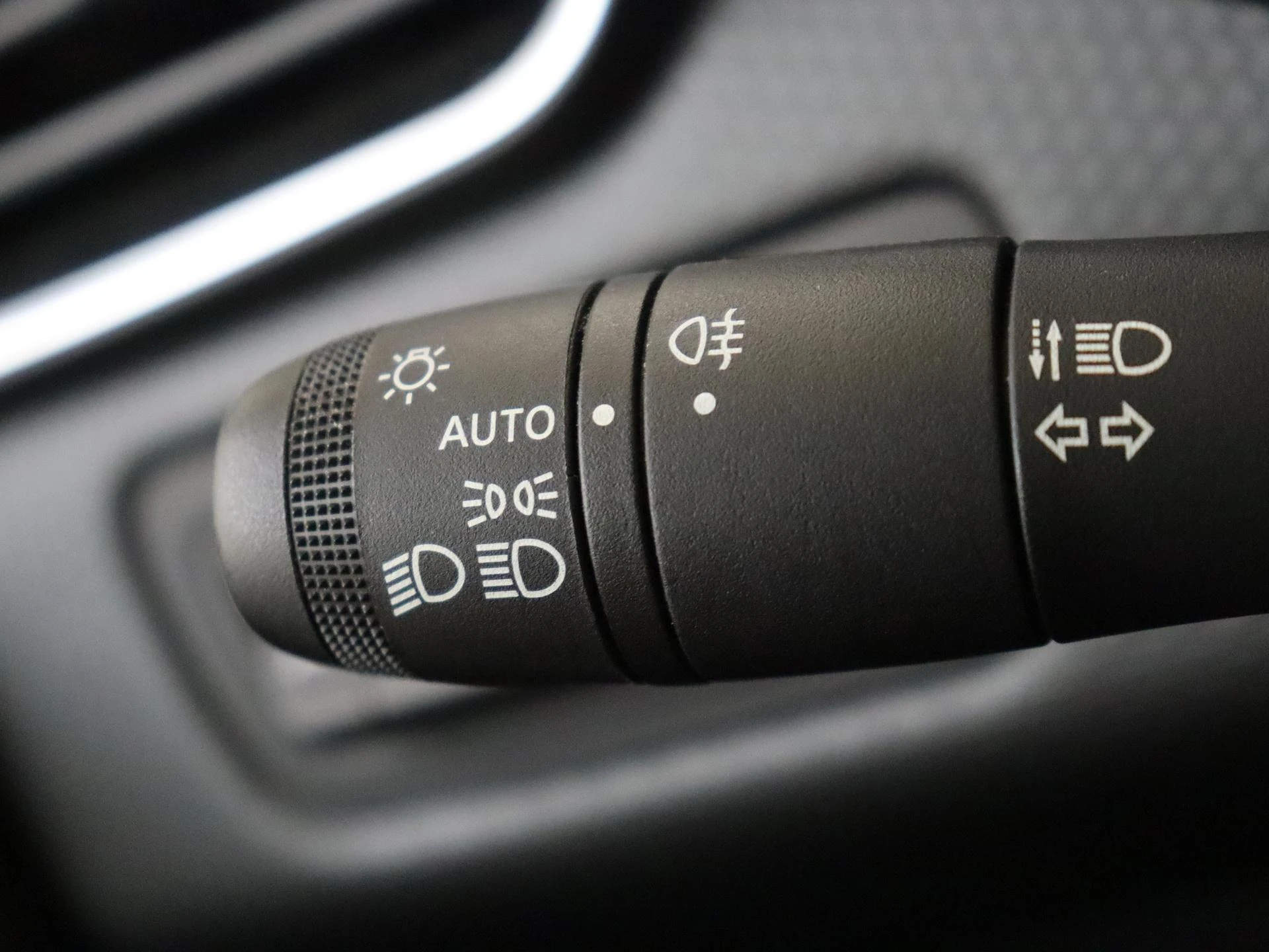 Renault-Clio-image-21