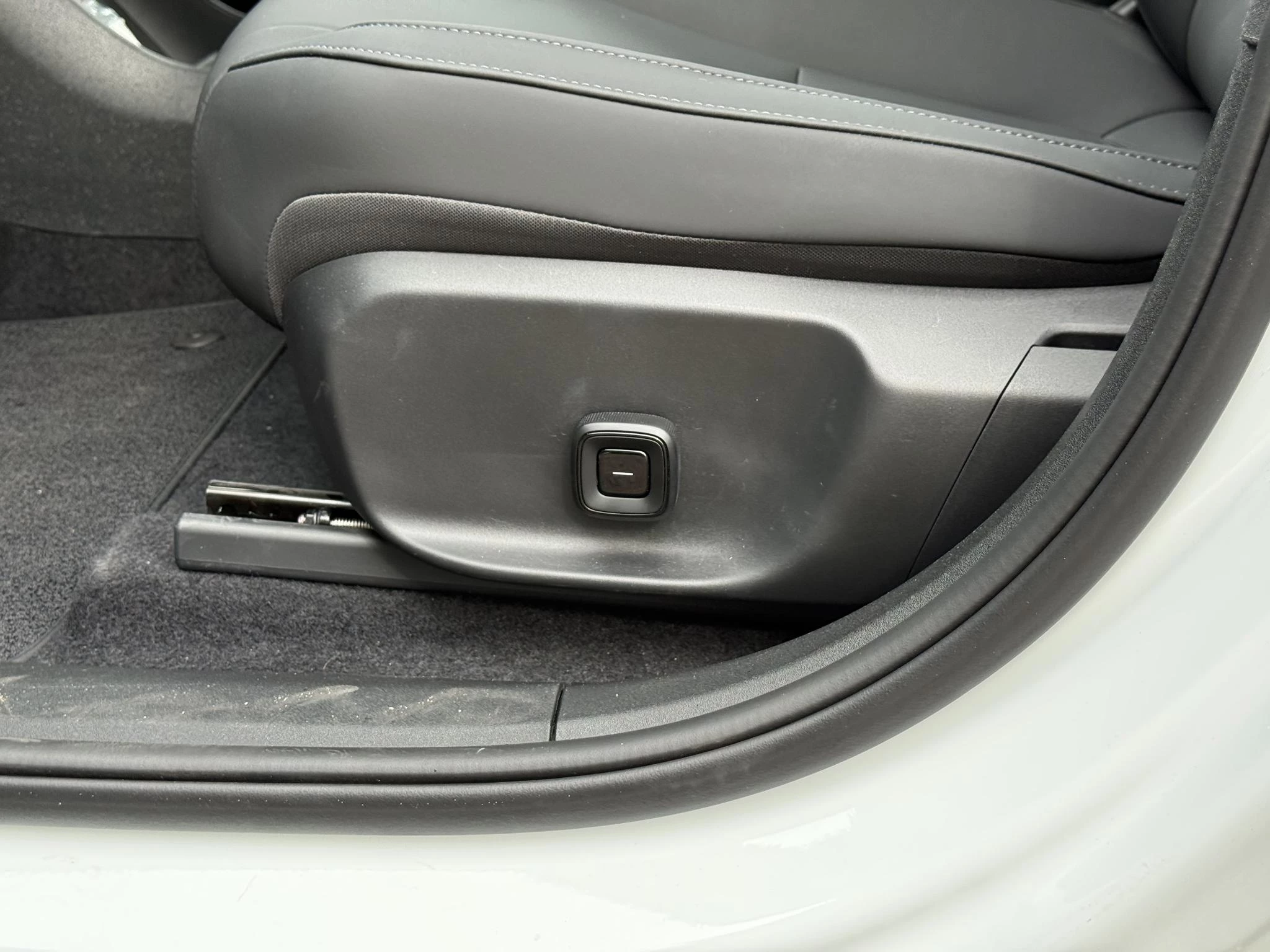 Volvo EX30 Cross Country P8 AWD Ultra 69 kWh