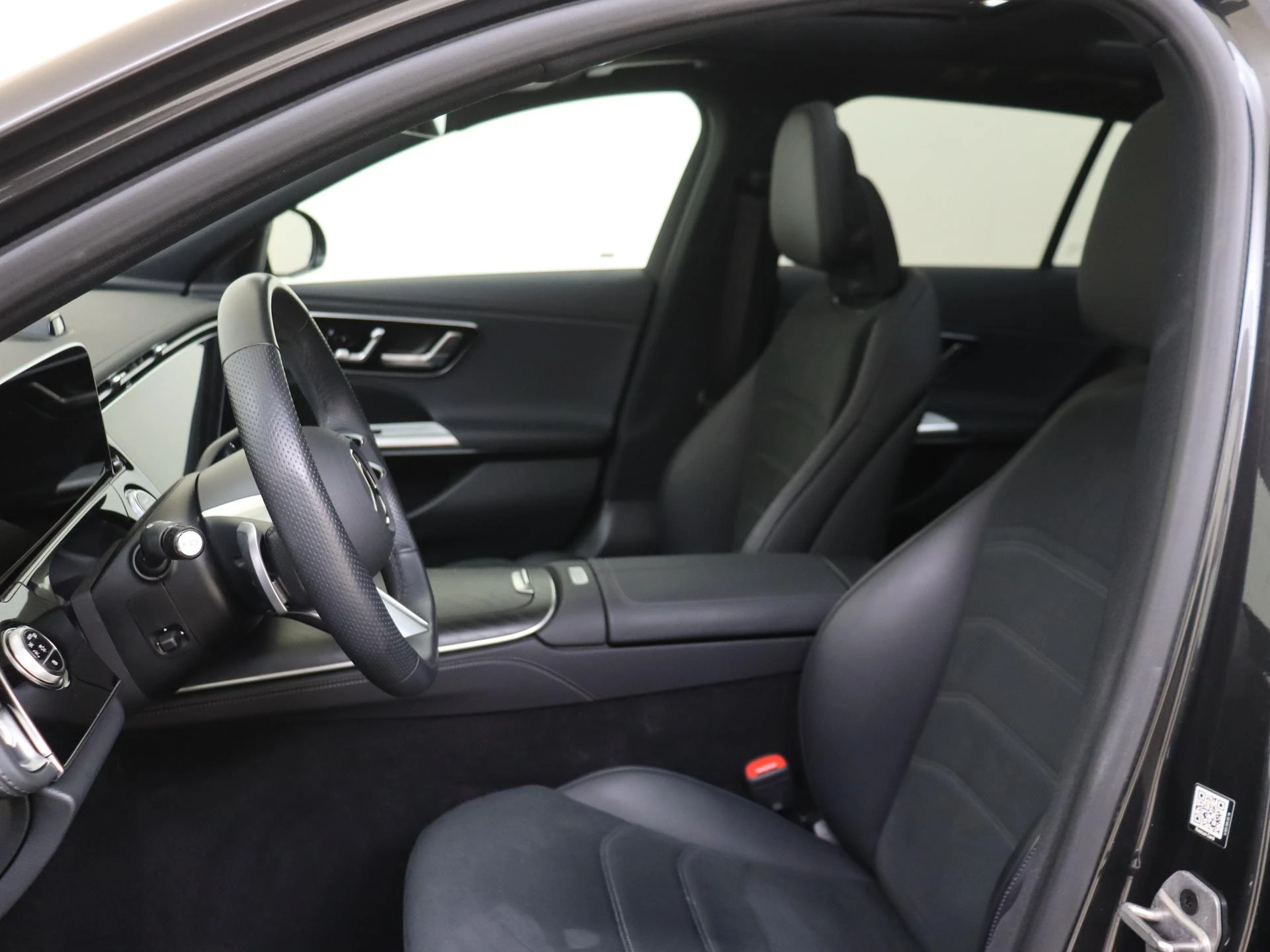Mercedes-Benz-E-Klasse-image-13