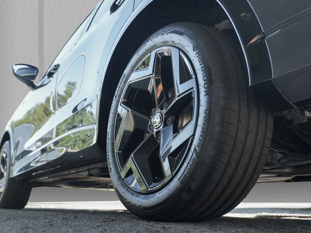 Volkswagen-Tiguan-image-4