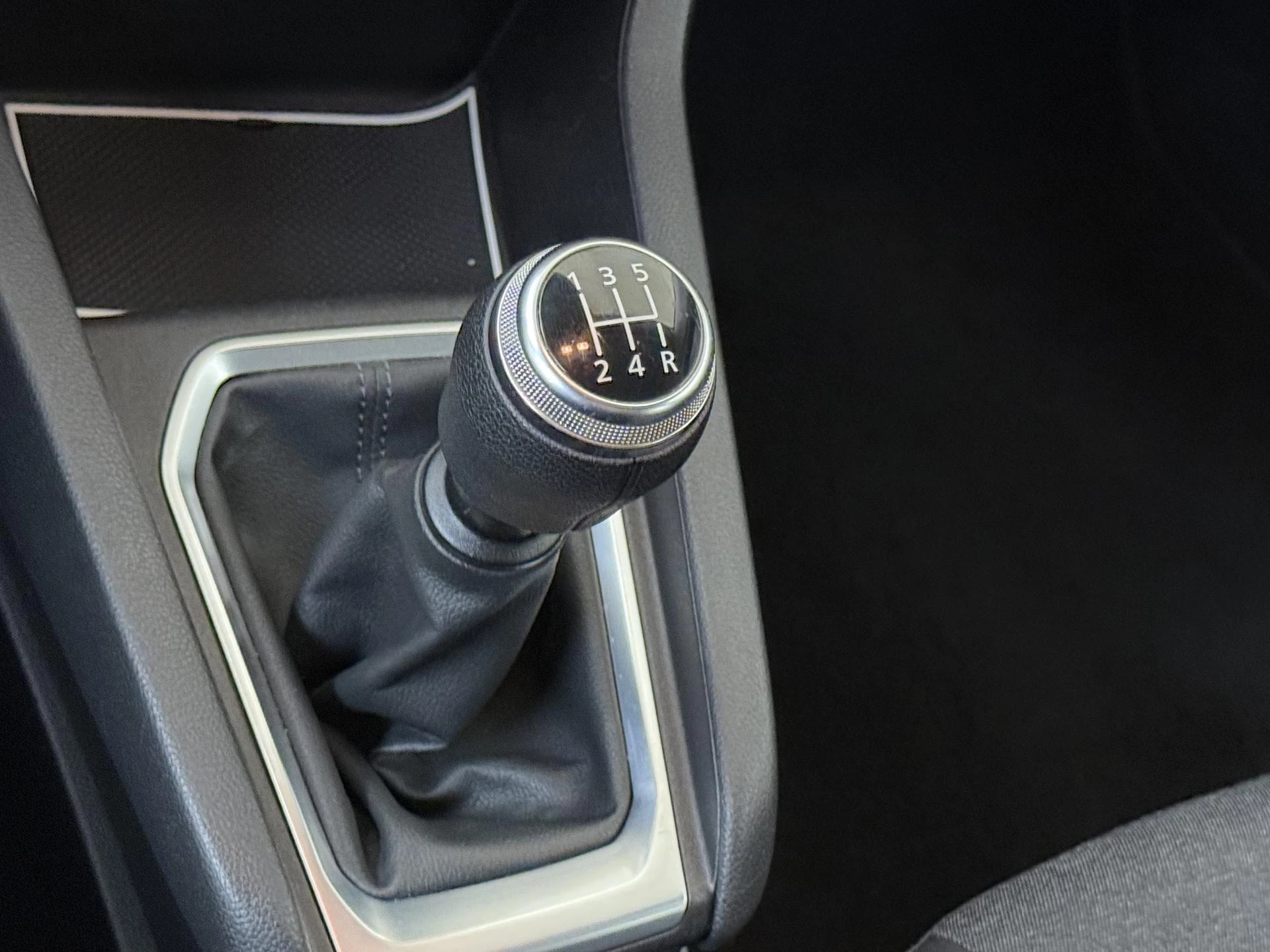 Renault-Clio-image-14