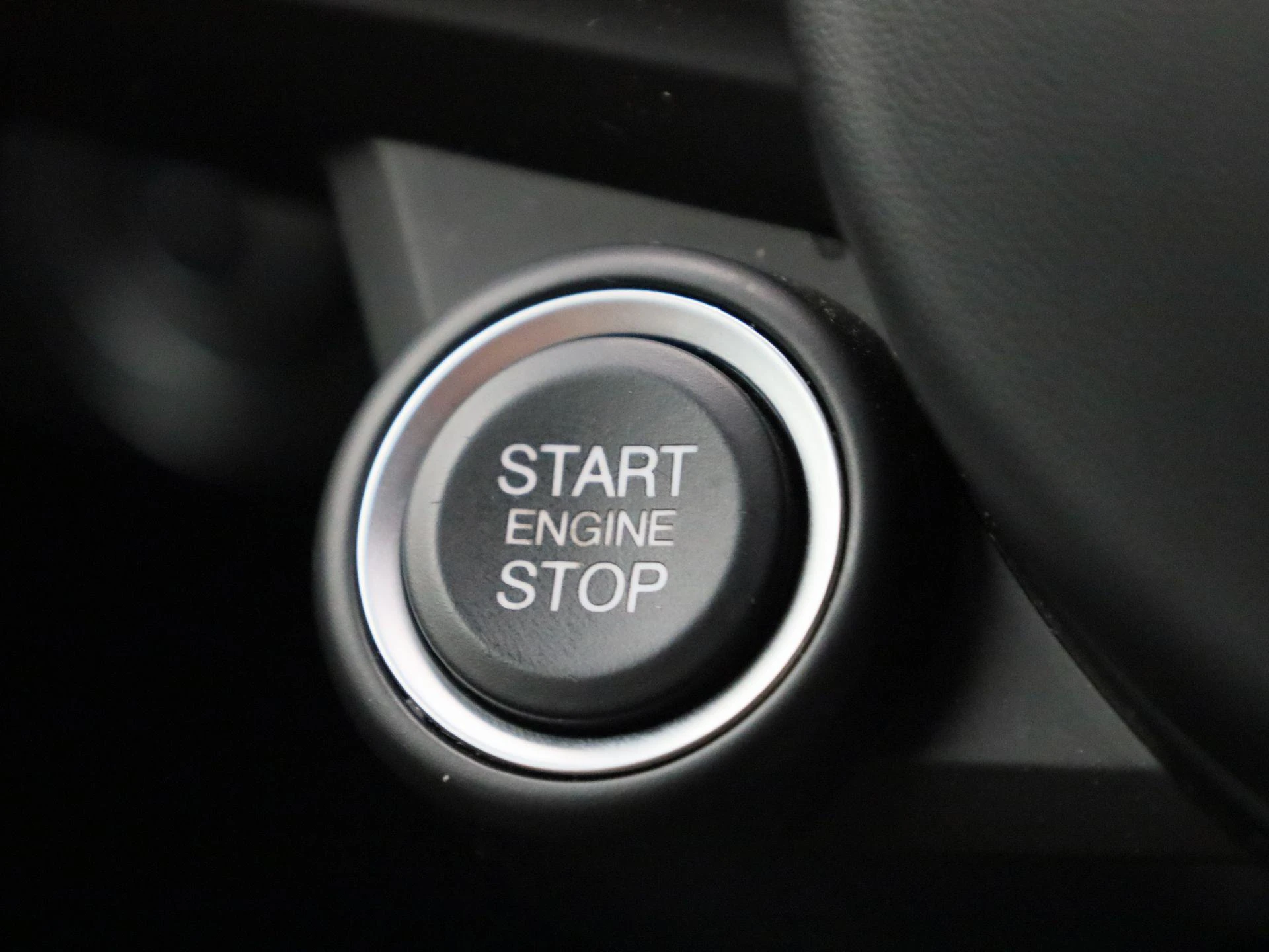 Alfa Romeo-Stelvio-image-23