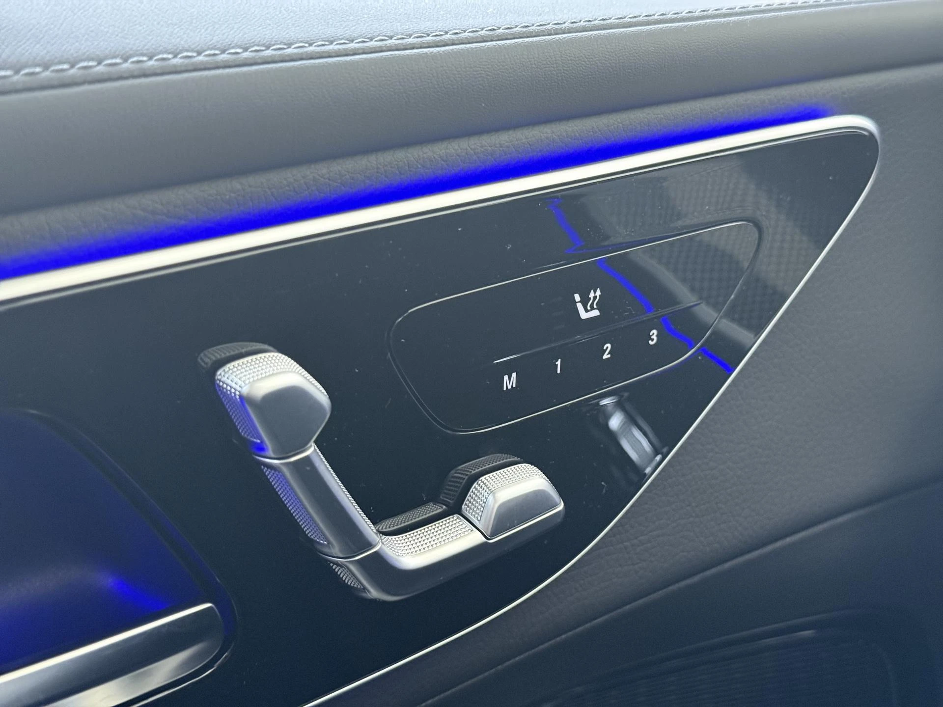 Mercedes-Benz-GLC-image-26
