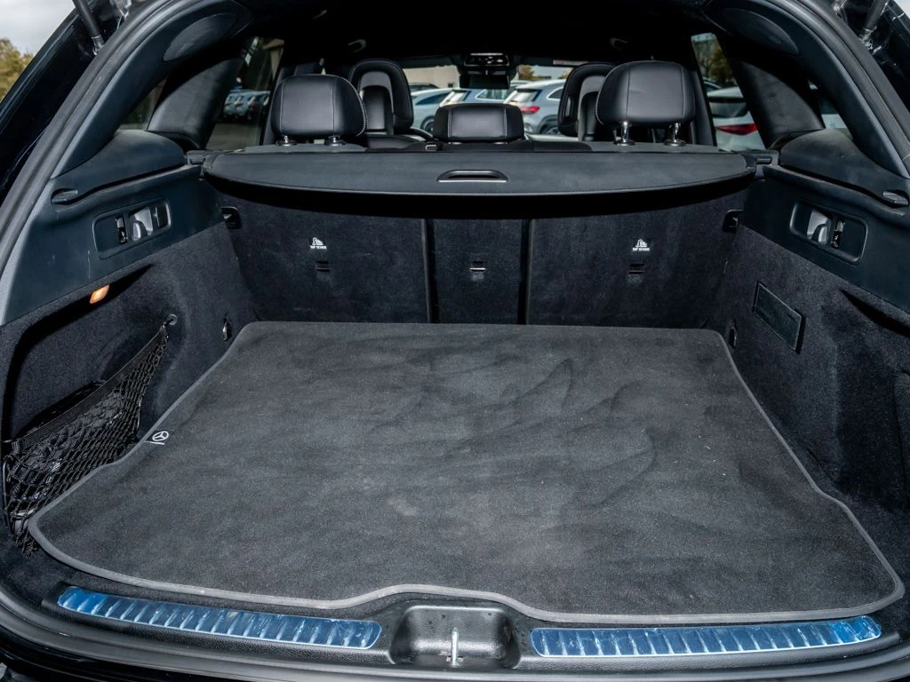 Mercedes-Benz-GLC 300 d-image-15
