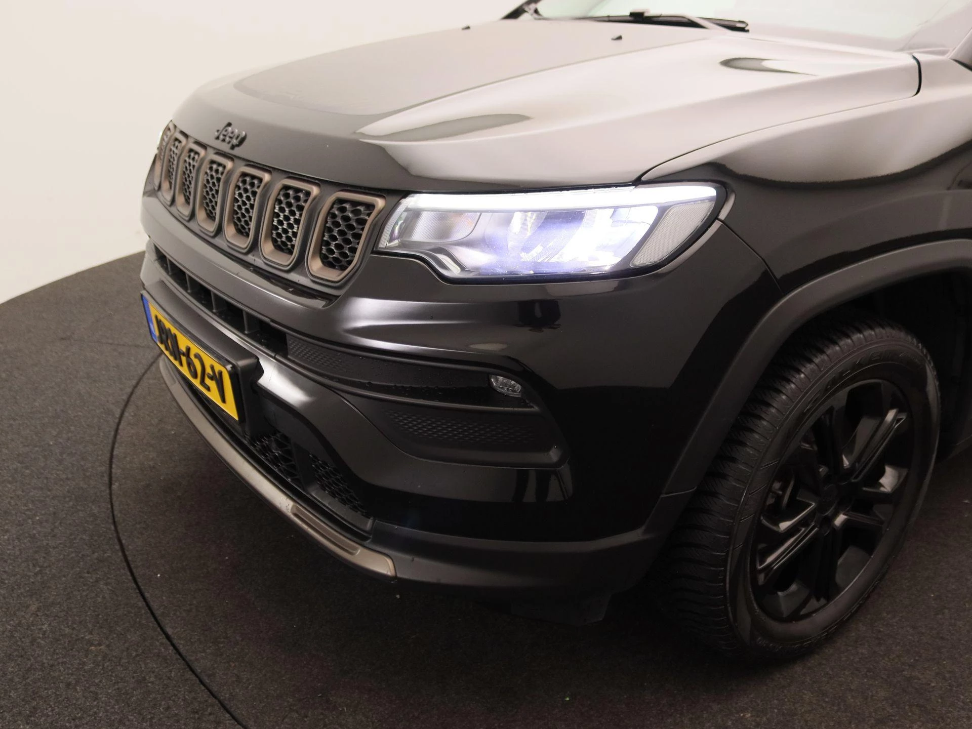 Jeep Compass 4xe 240 Plug-in Hybrid Electric Trailhawk