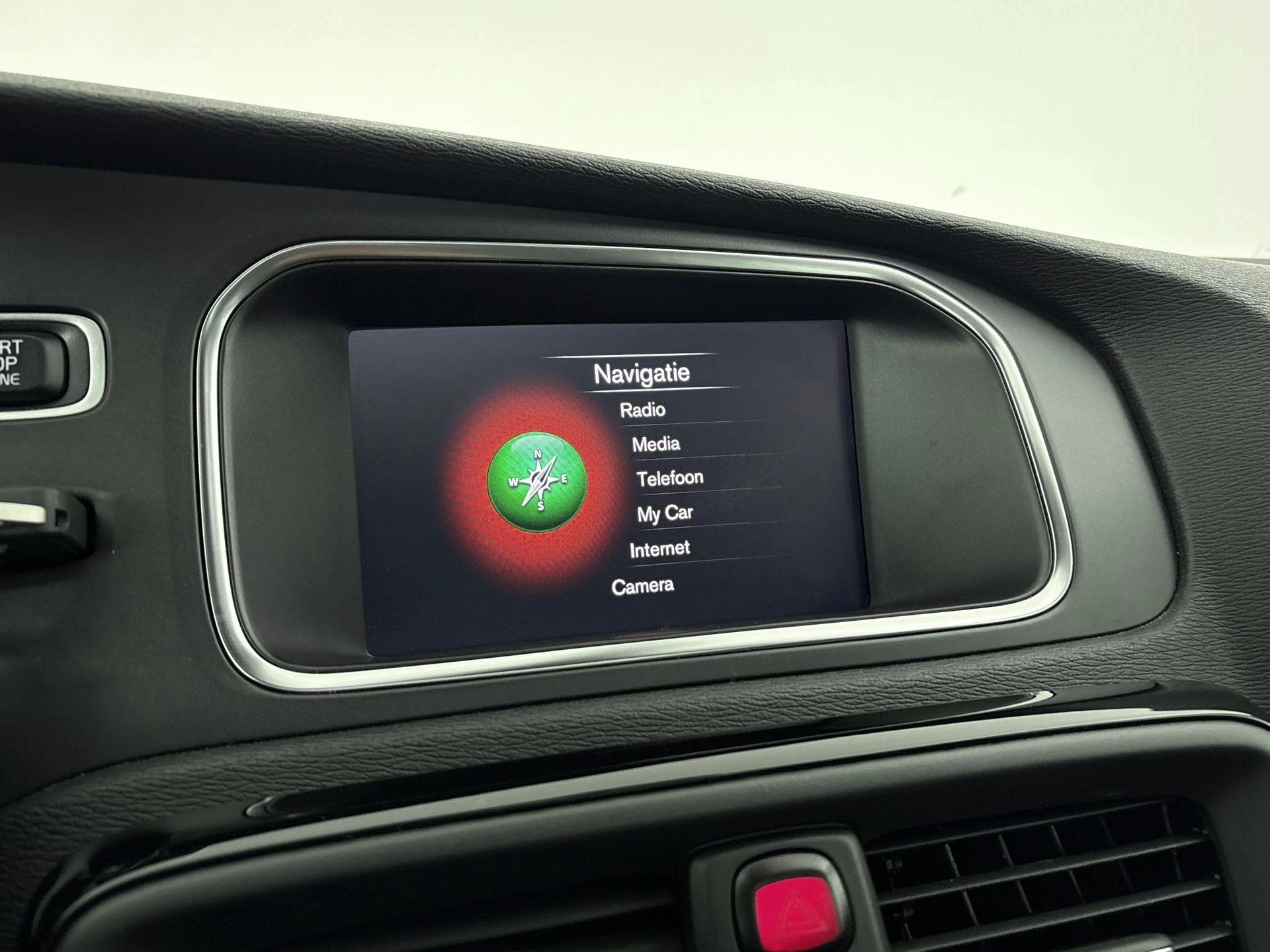 Volvo-V40-image-11