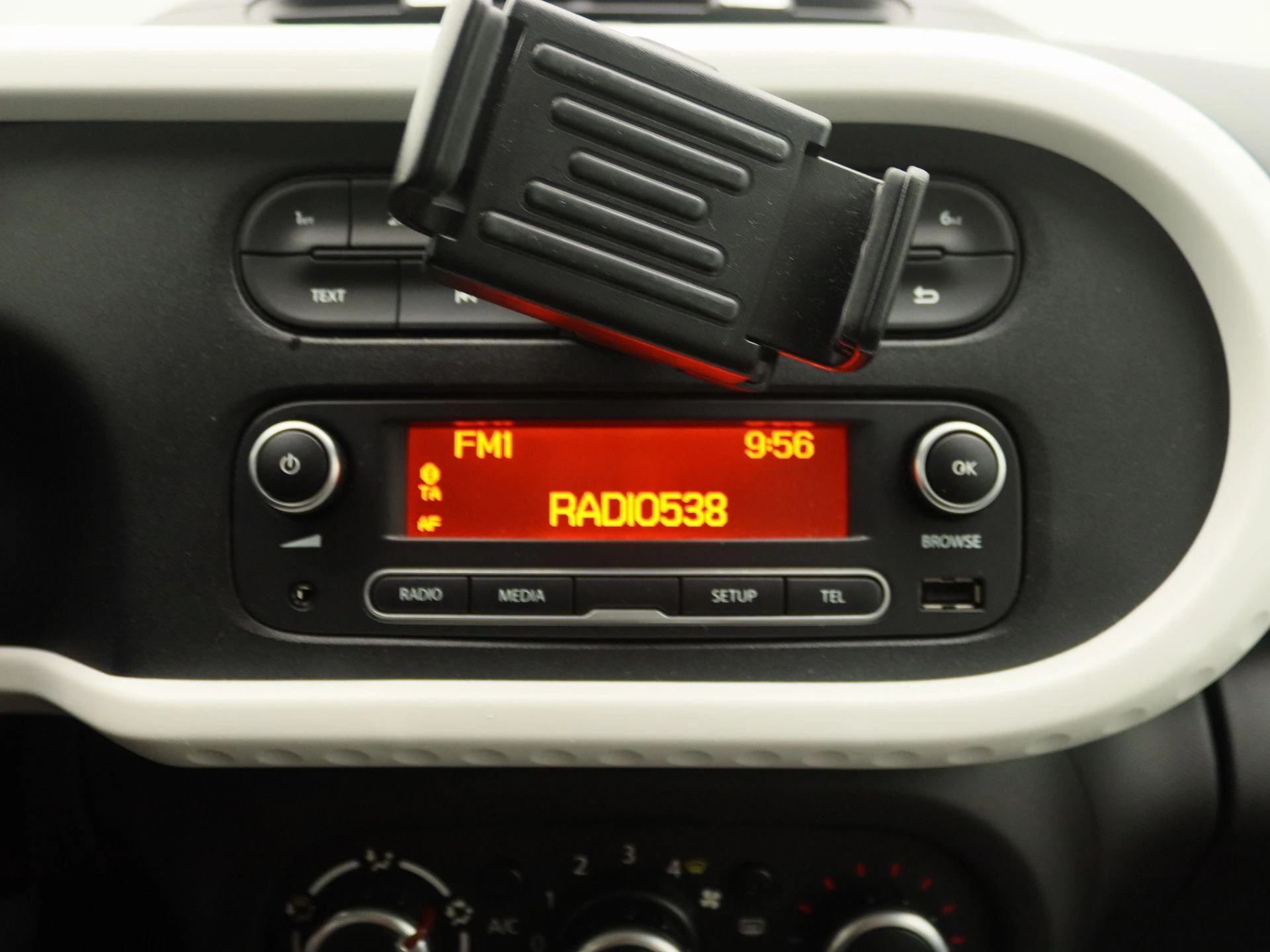 Renault-Twingo-image-8