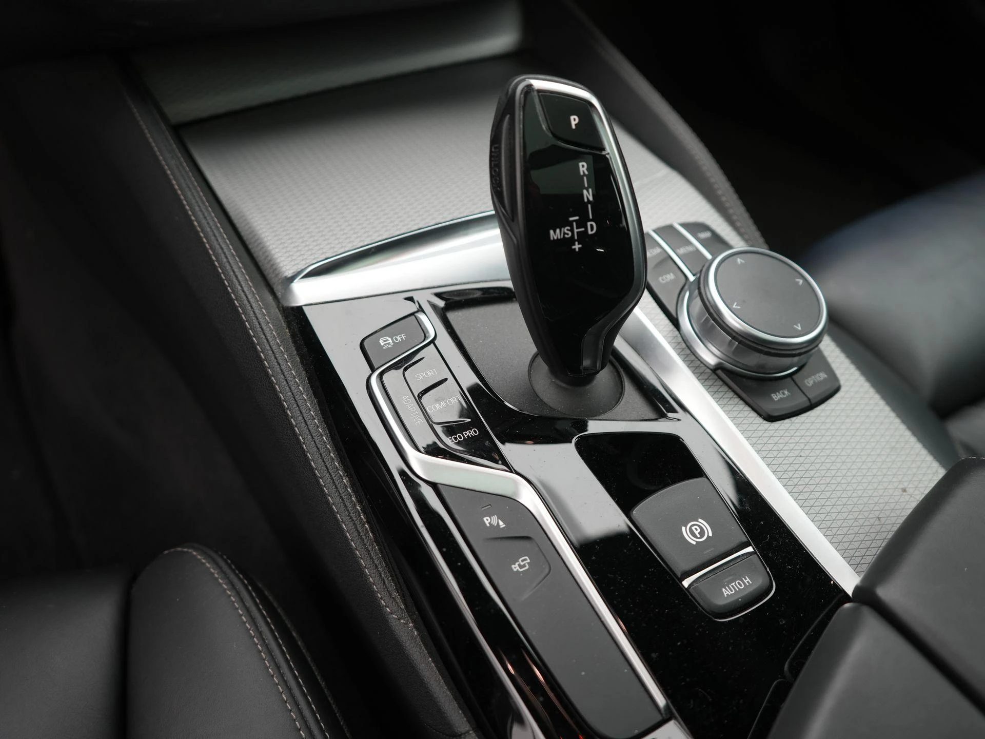 BMW-5 Serie-image-24