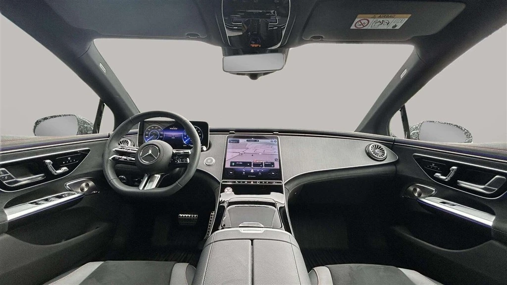 Mercedes-Benz-EQE-image-12