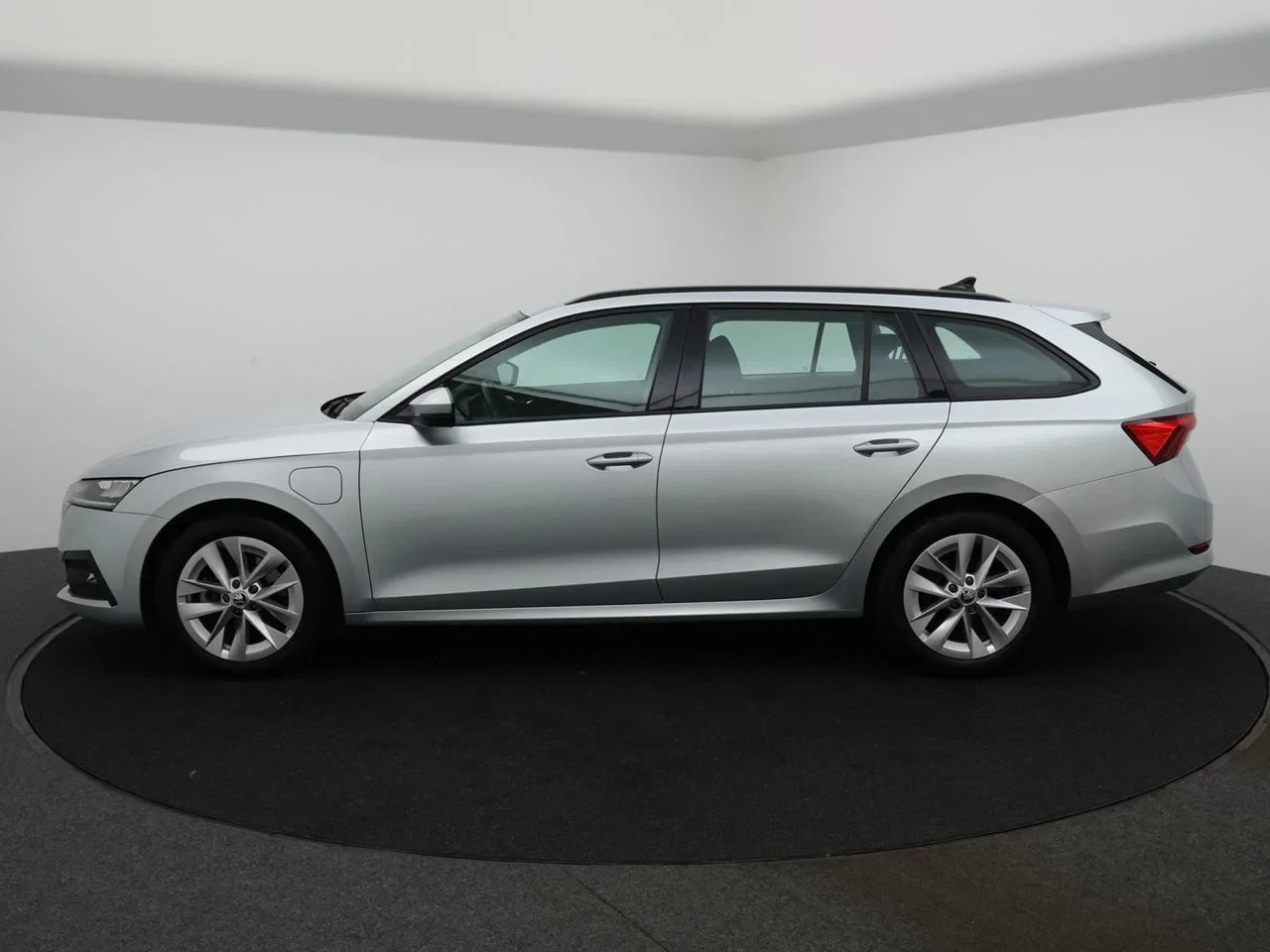 Škoda Octavia Combi PHEV Octavia SW PHEV 1.4TSI Ambition 204PK *AUTOMAAT*VIRTUAL COCKPIT*CRUISE CONTROL*PDC ACHTER*APP-CONNECT*...*