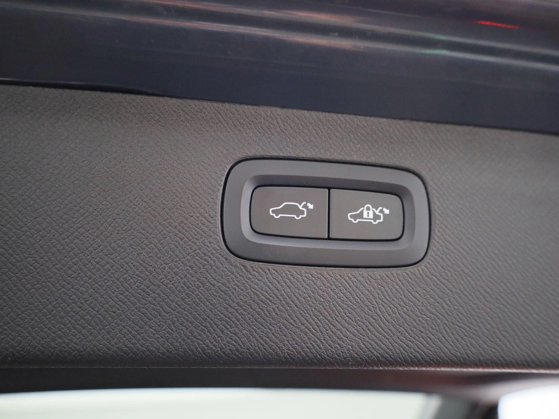 Volvo-XC90-image-12