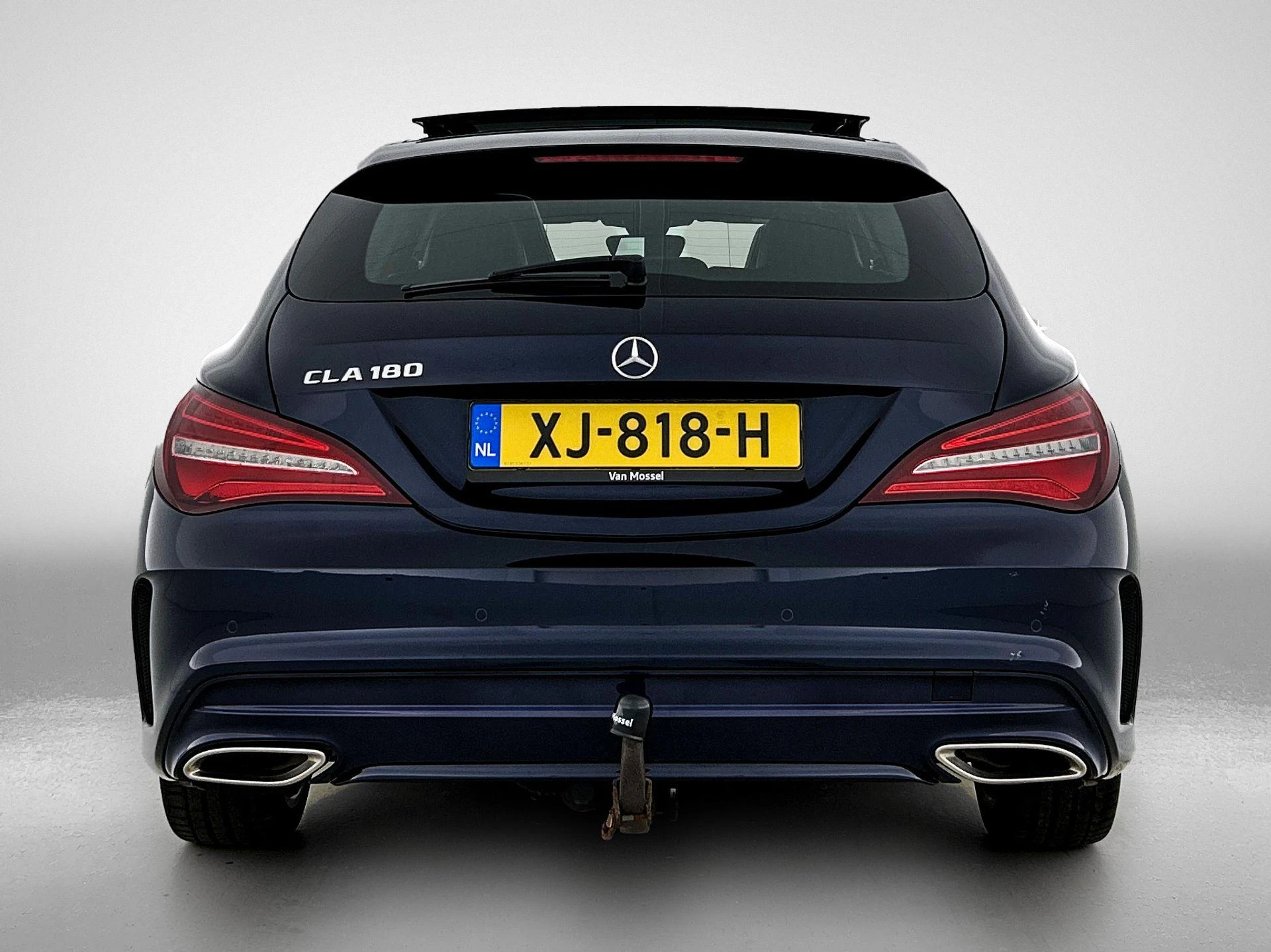 Mercedes-Benz-CLA-image-2