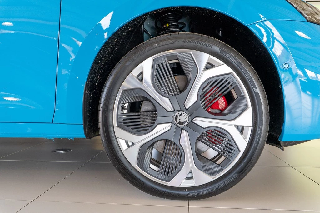 Škoda Octavia Combi 2.0 TSI DSG RS