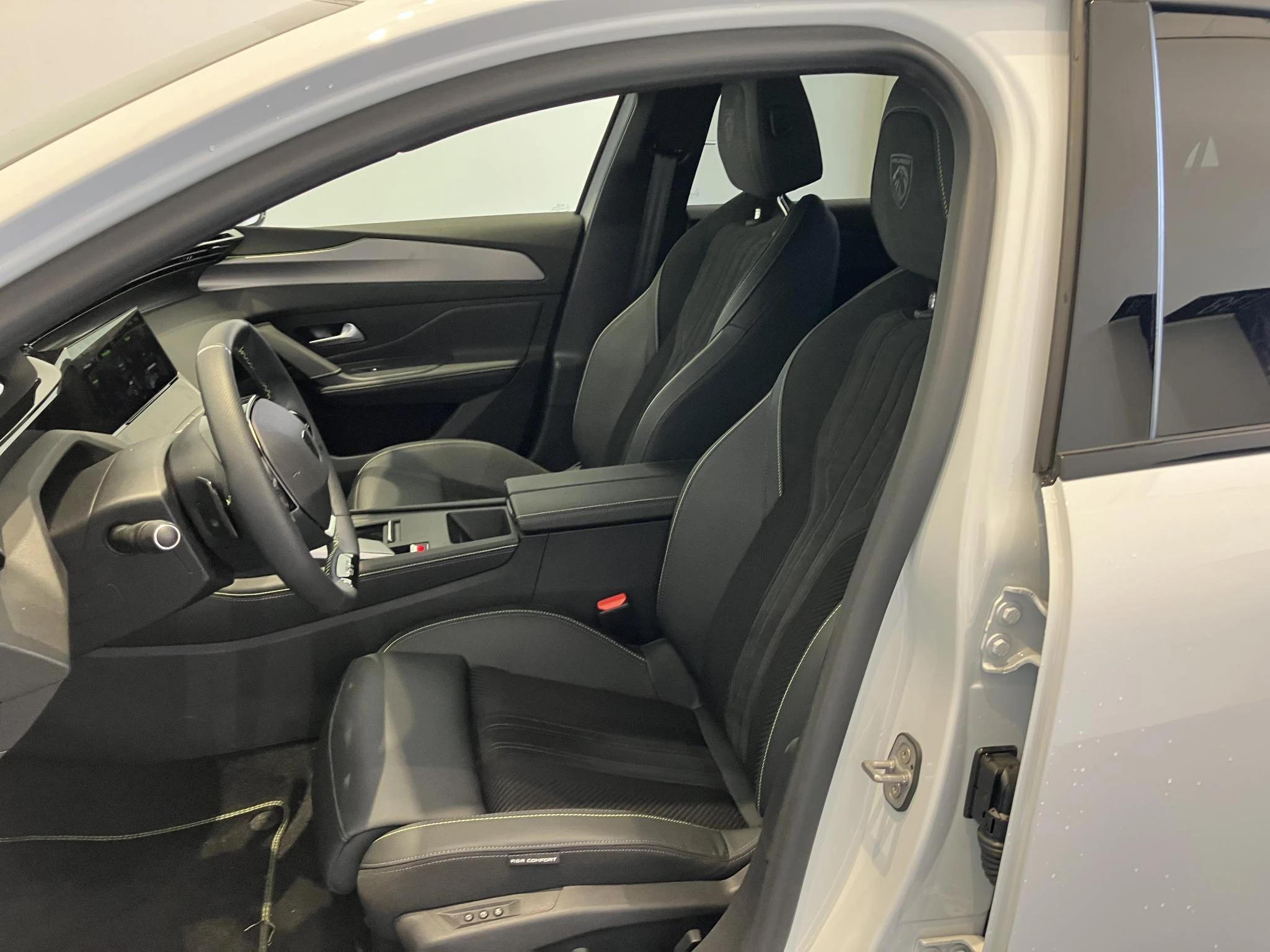 Peugeot 308 SW 1.2 Hybrid 145 e-DCS6 GT