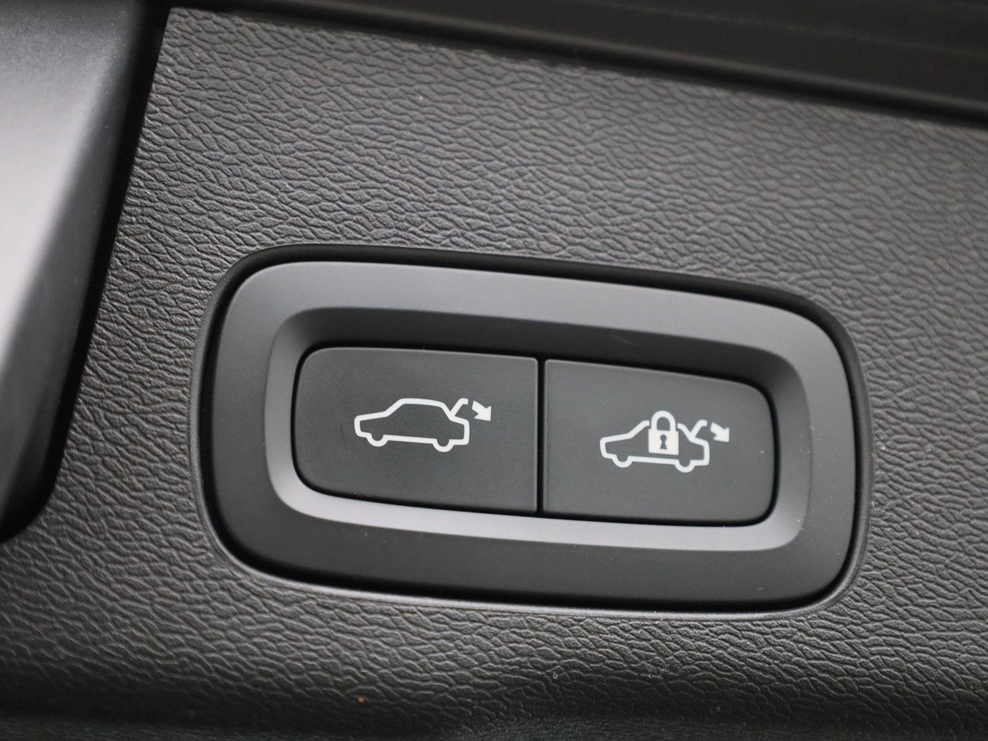 Volvo XC60 B4 D Geartronic Momentum Pro