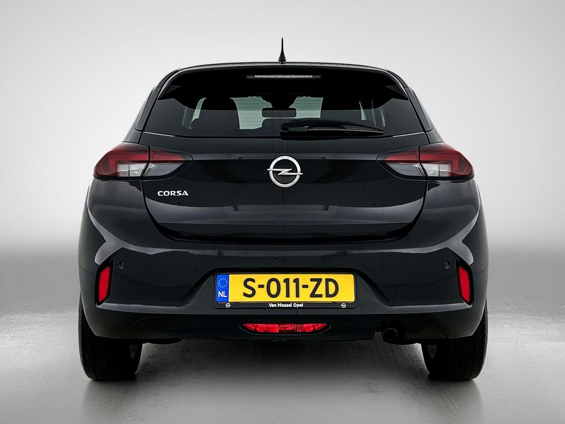 Opel-Corsa-image-2