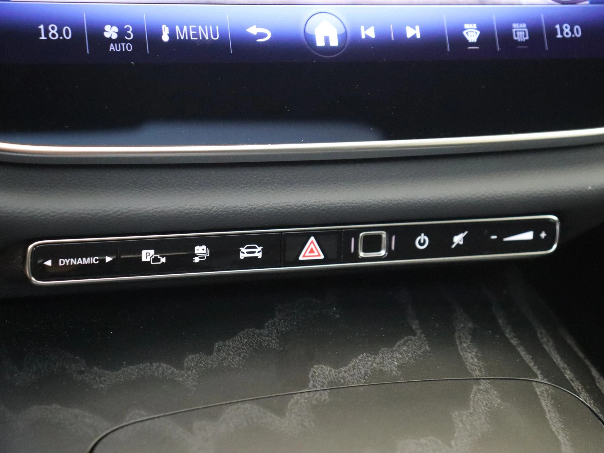 Mercedes-Benz-E-Klasse-image-19