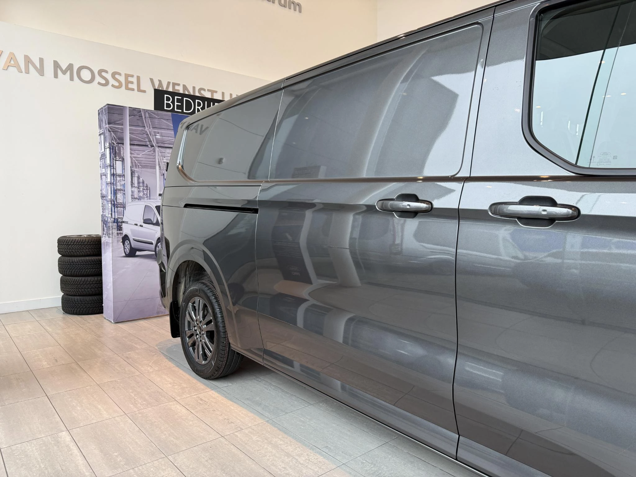 Ford-Transit Custom-image-4