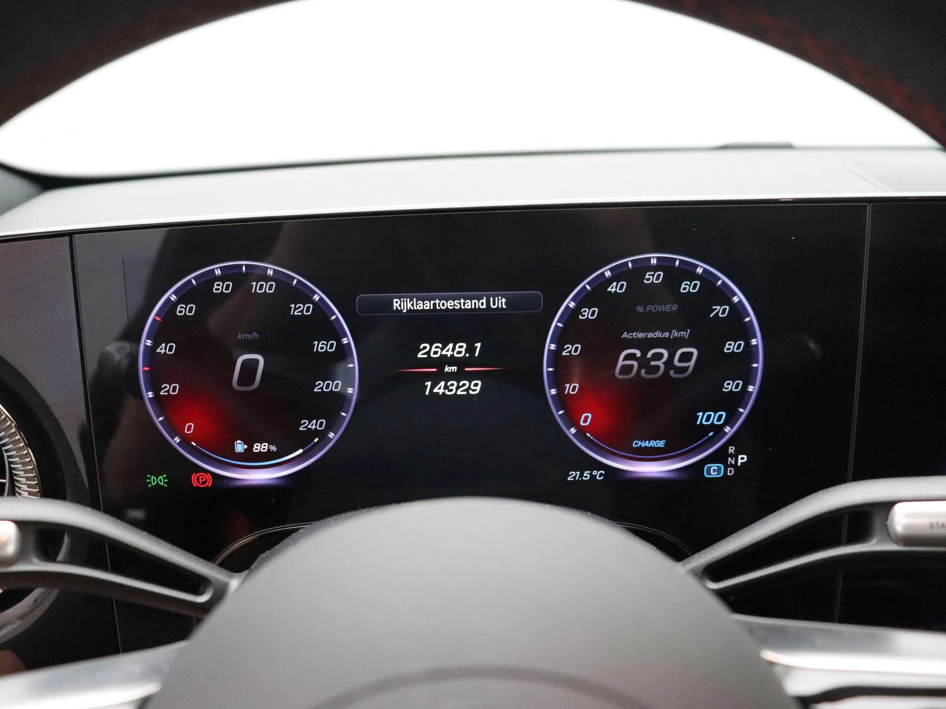 Mercedes-Benz-CLA-image-9