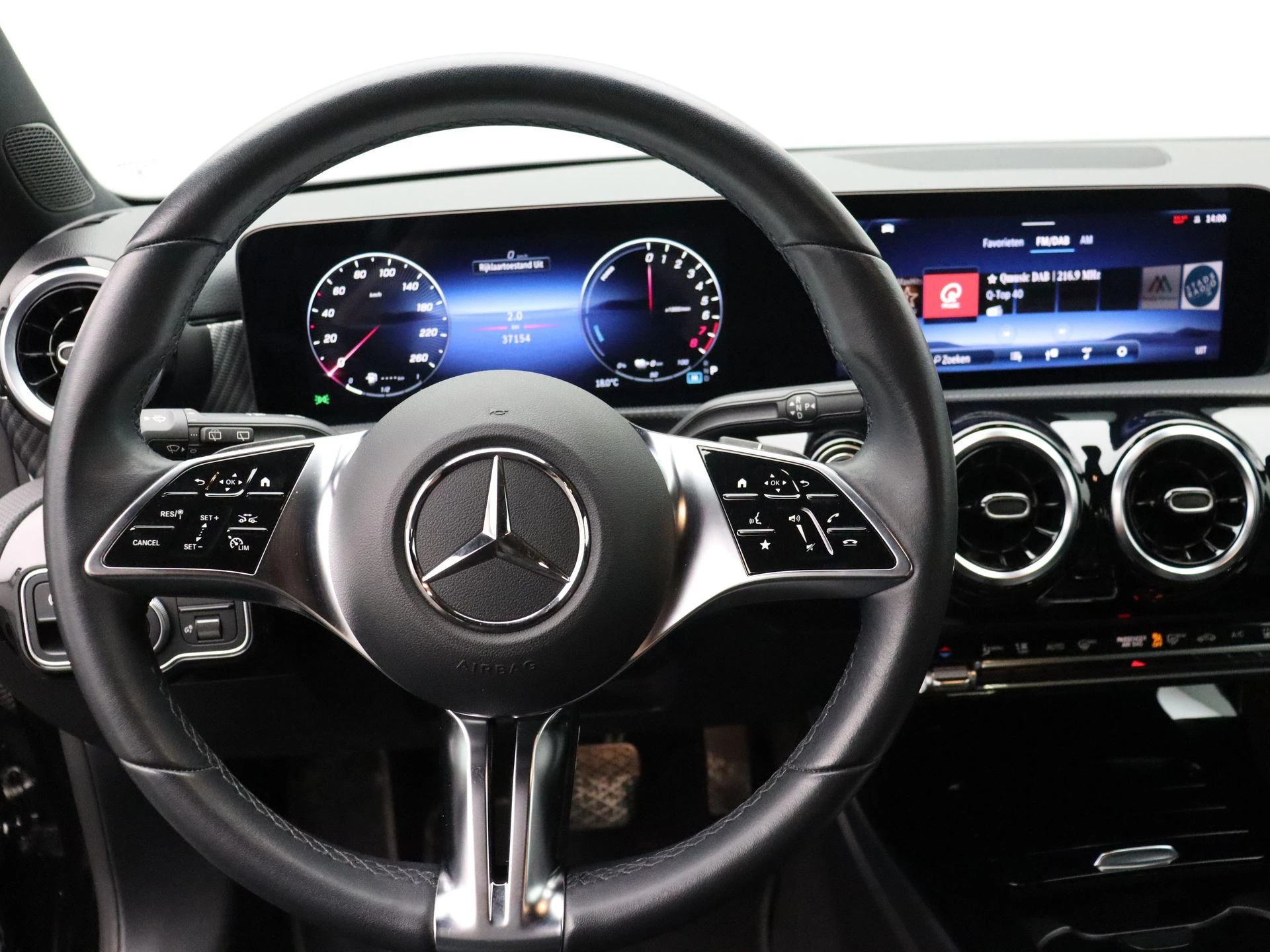 Mercedes-Benz Classe A 250 e Business Solution + CARPLAY + LED + CAMERA +